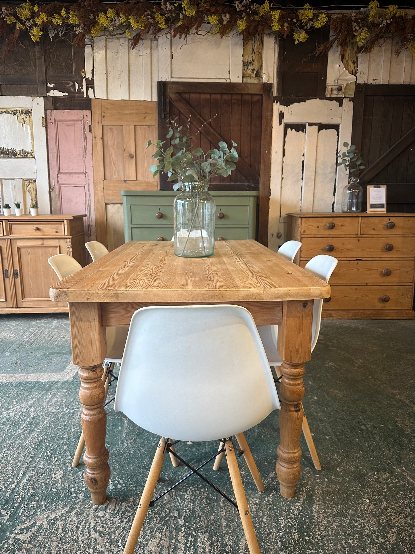 Rustic farmhouse table 6 seater