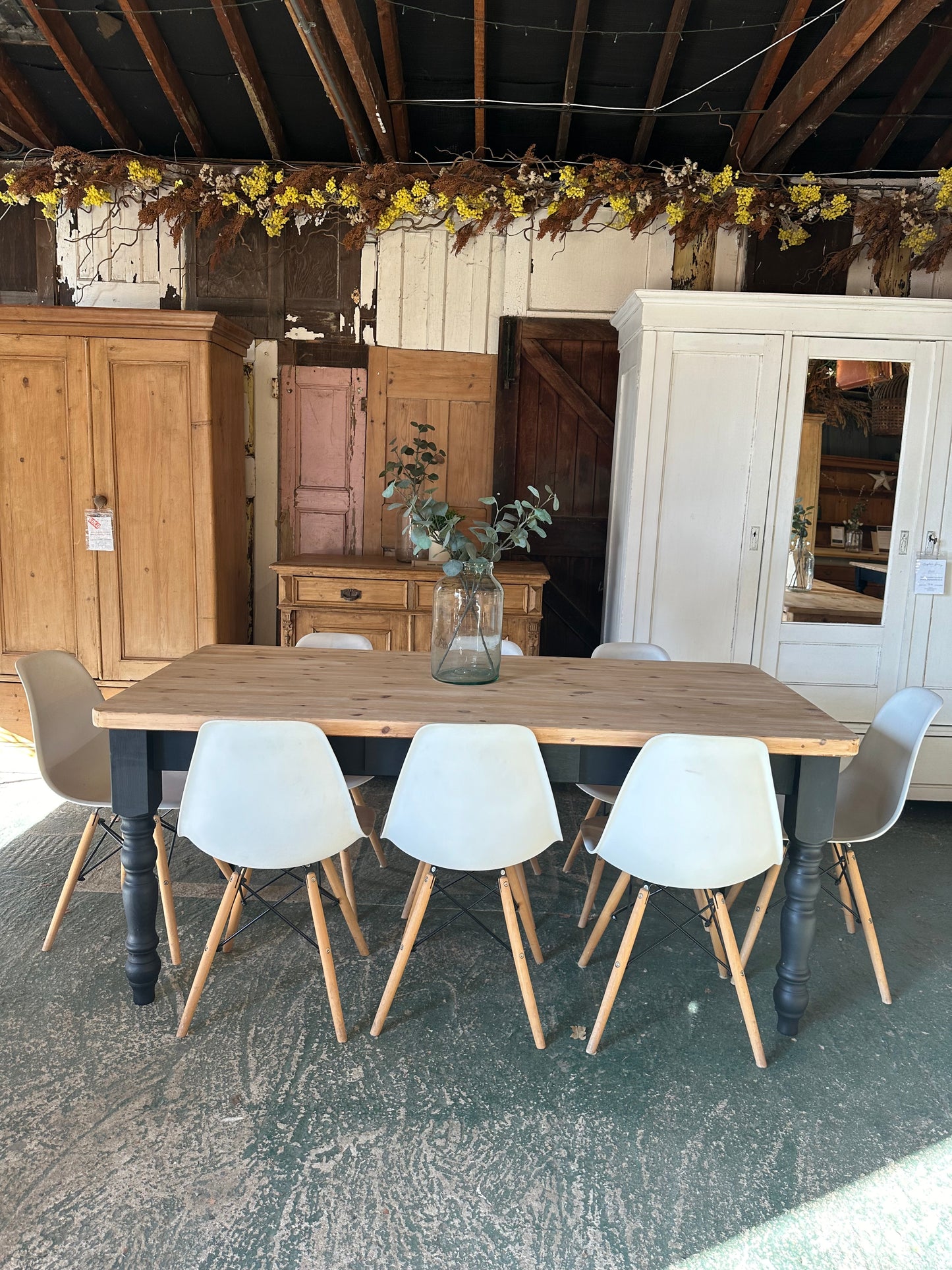 Rustic farmhouse table 8 seater