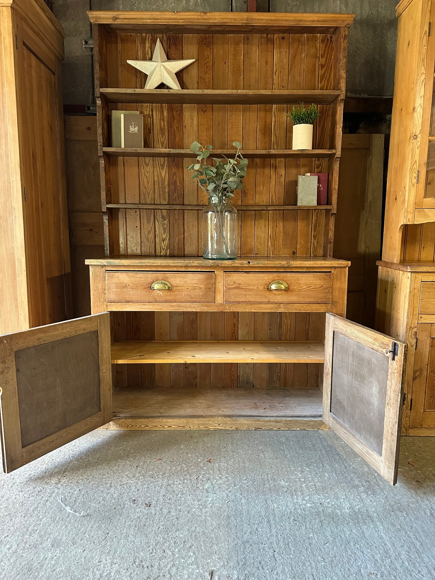 Vintage dresser