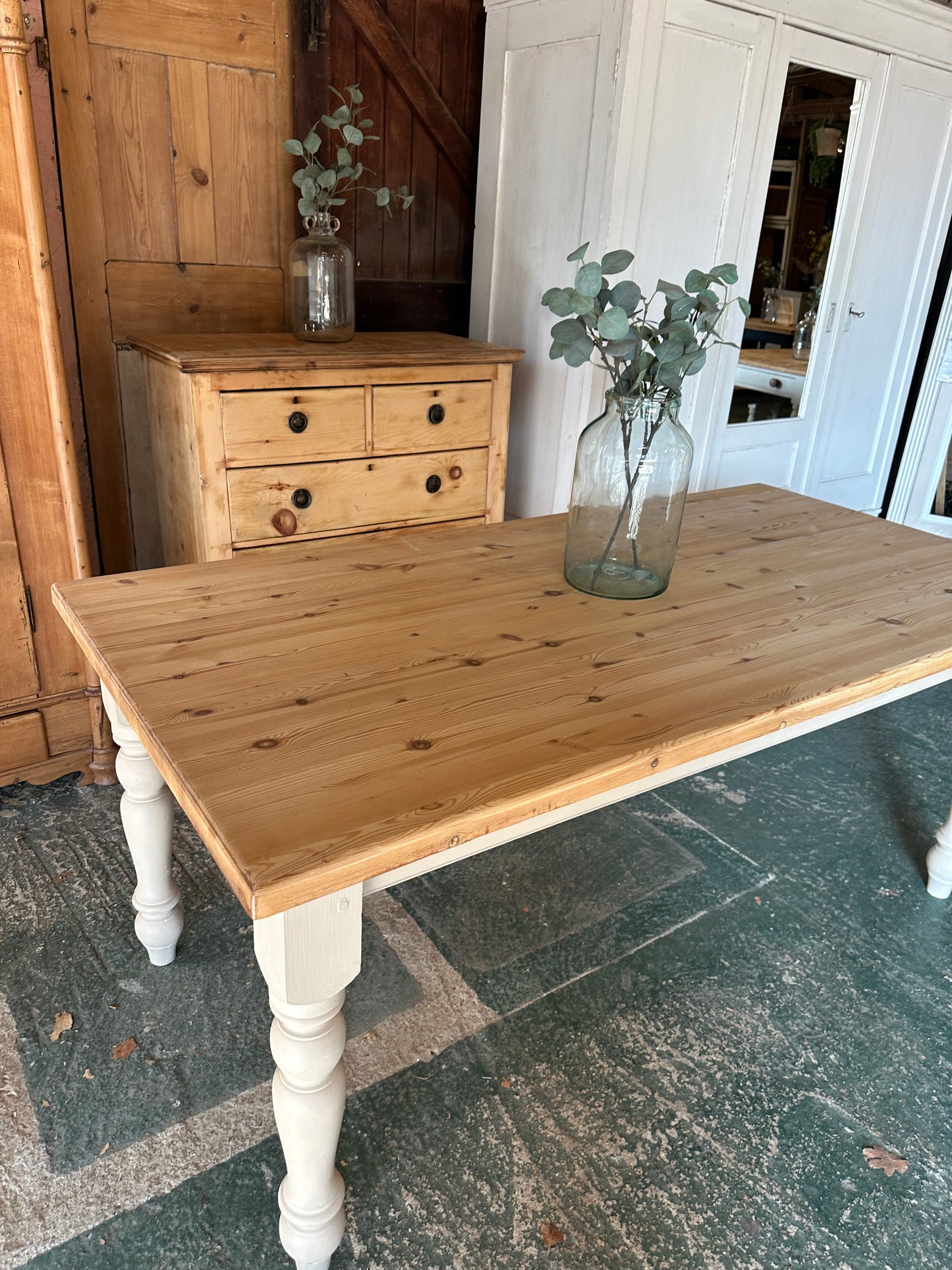 Rustic farmhouse table 8 seater