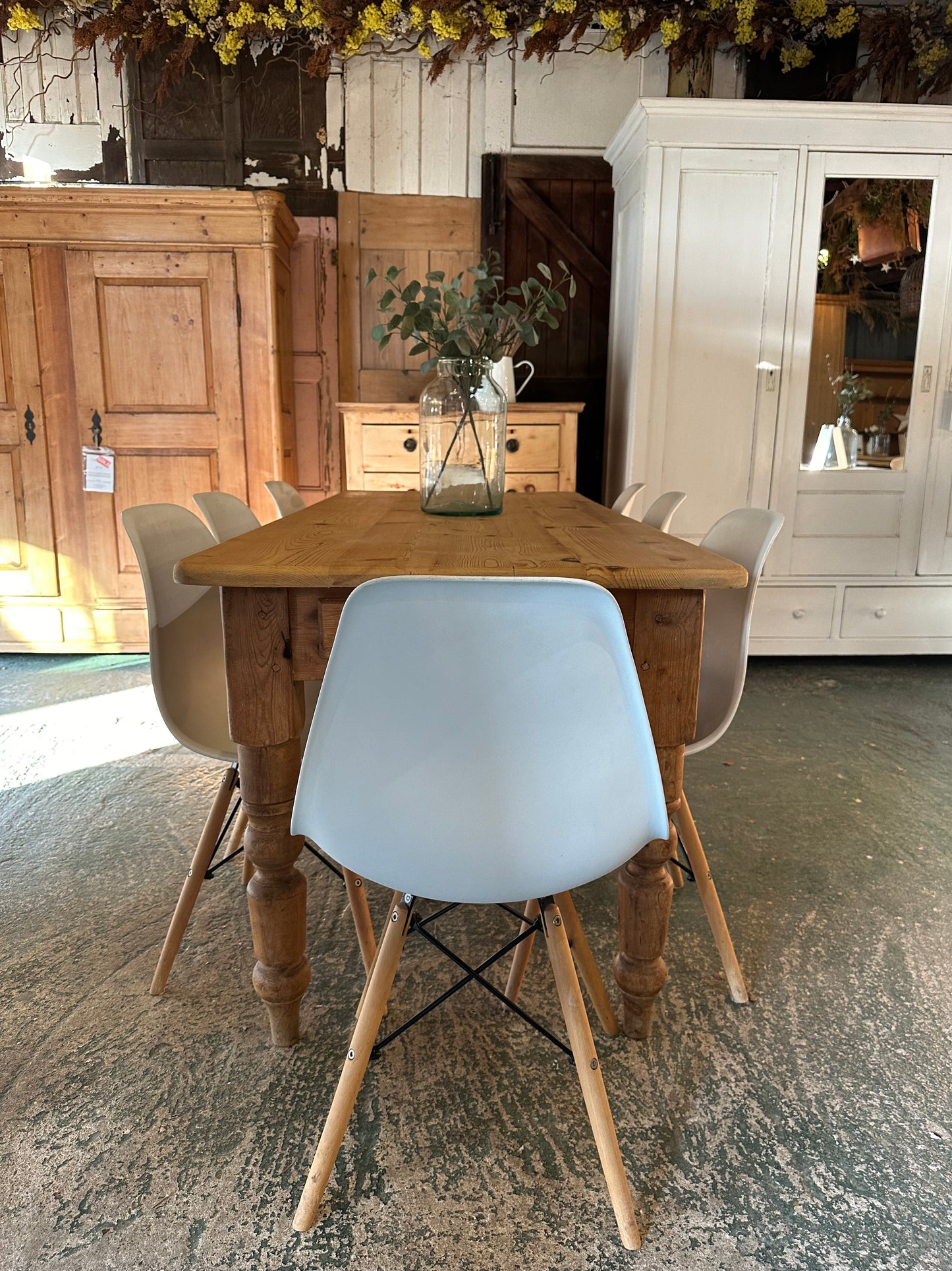 Rustic farmhouse table 8 seater