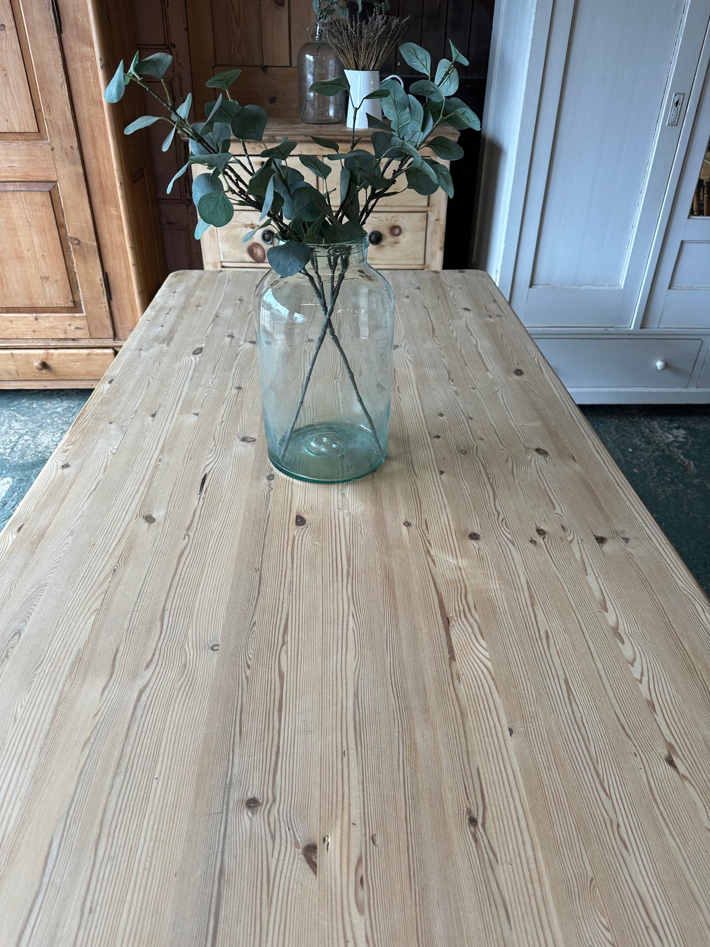 Rustic farmhouse table 10 seater