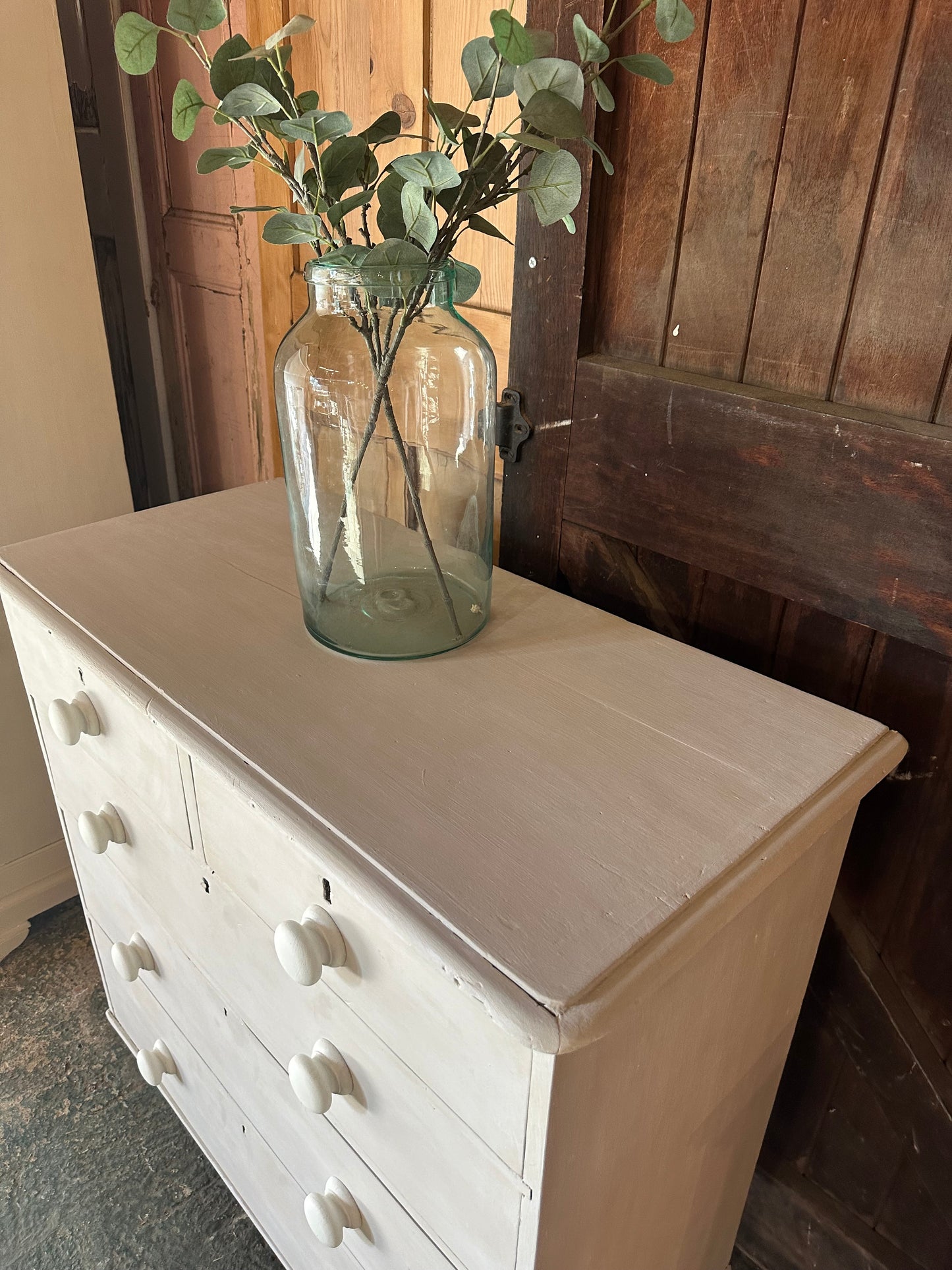 Rustic vintage chest of drawers