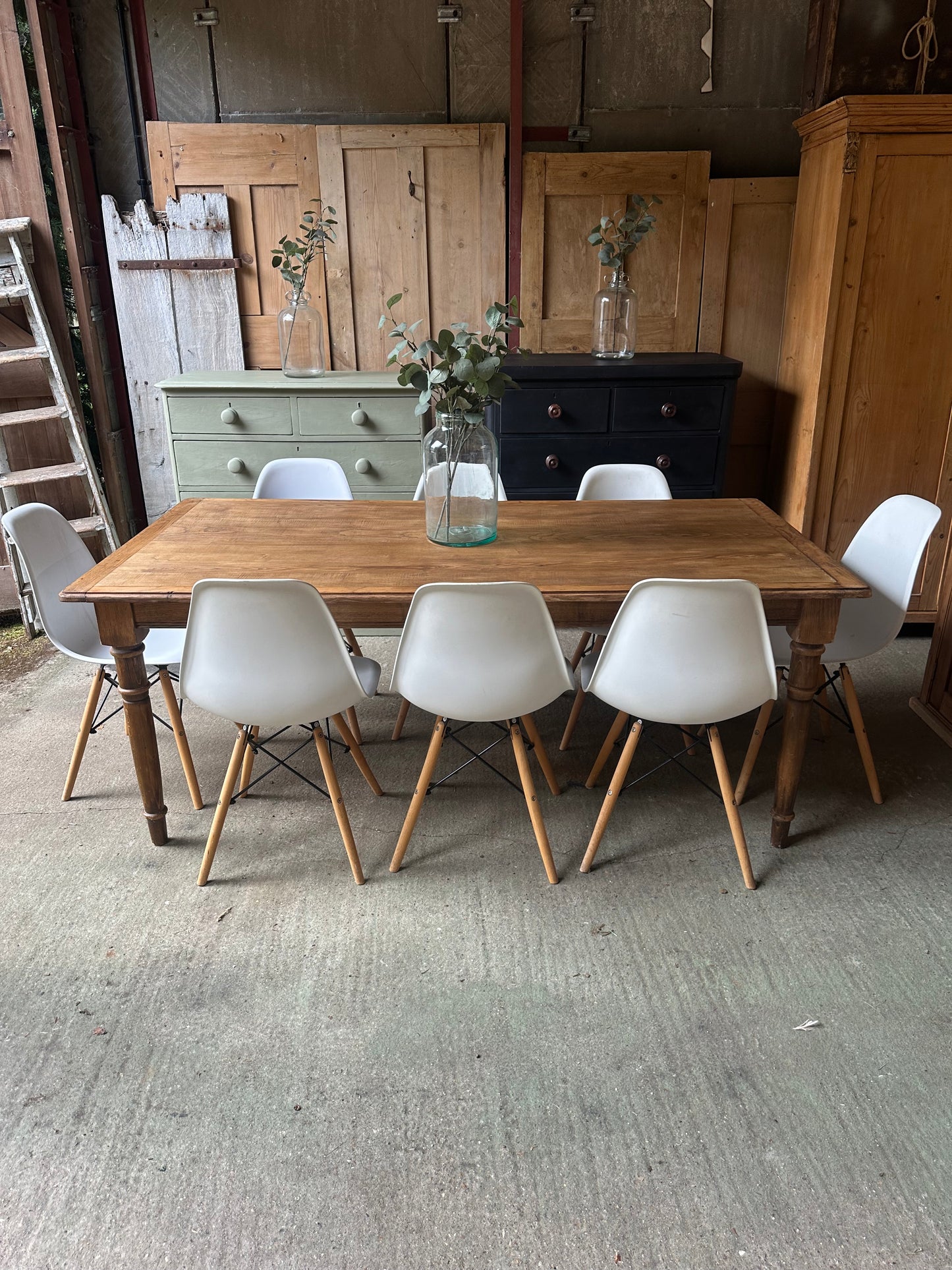 Farmhouse table 8 seater