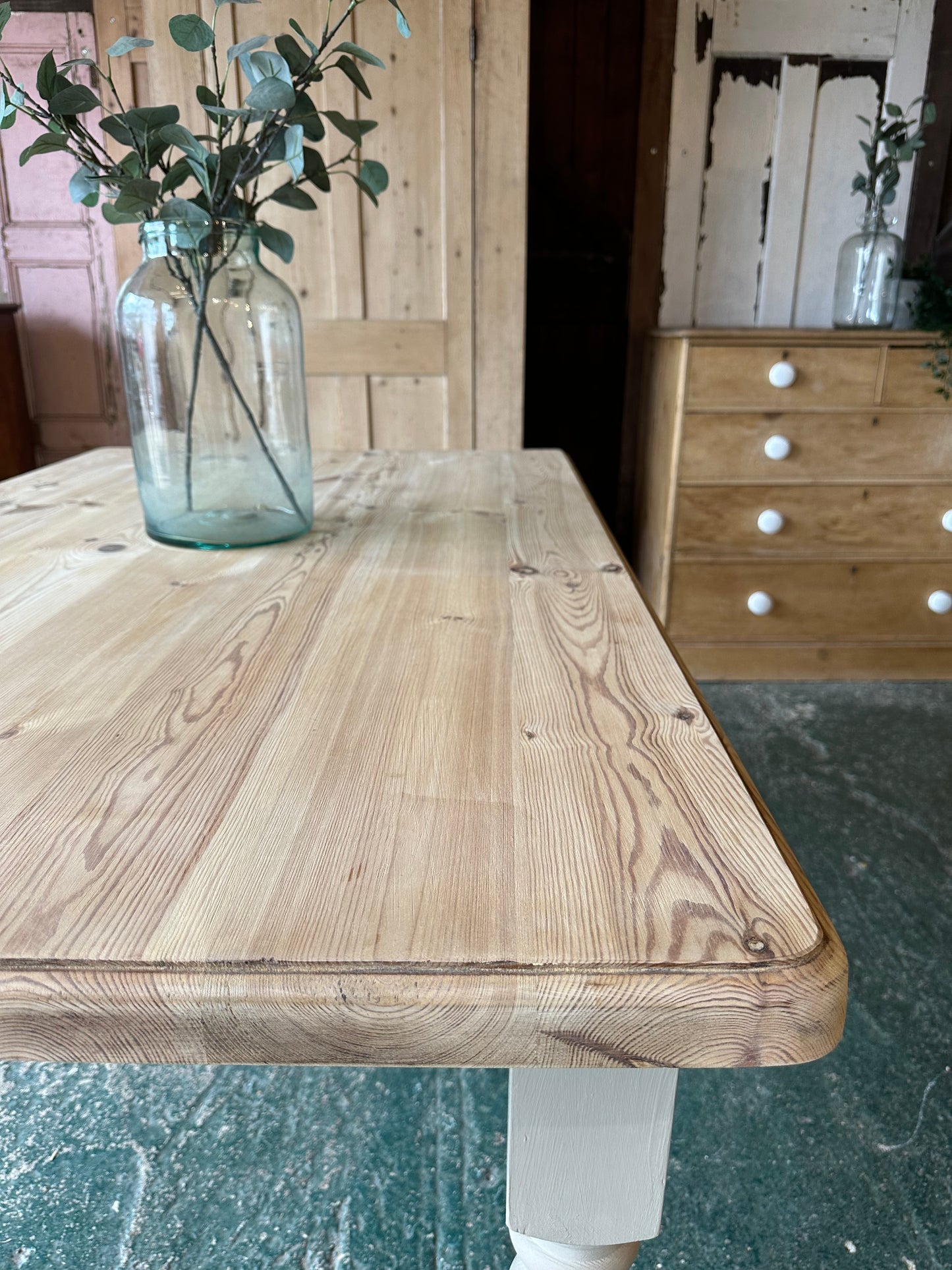 Rustic farmhouse table 6 seater
