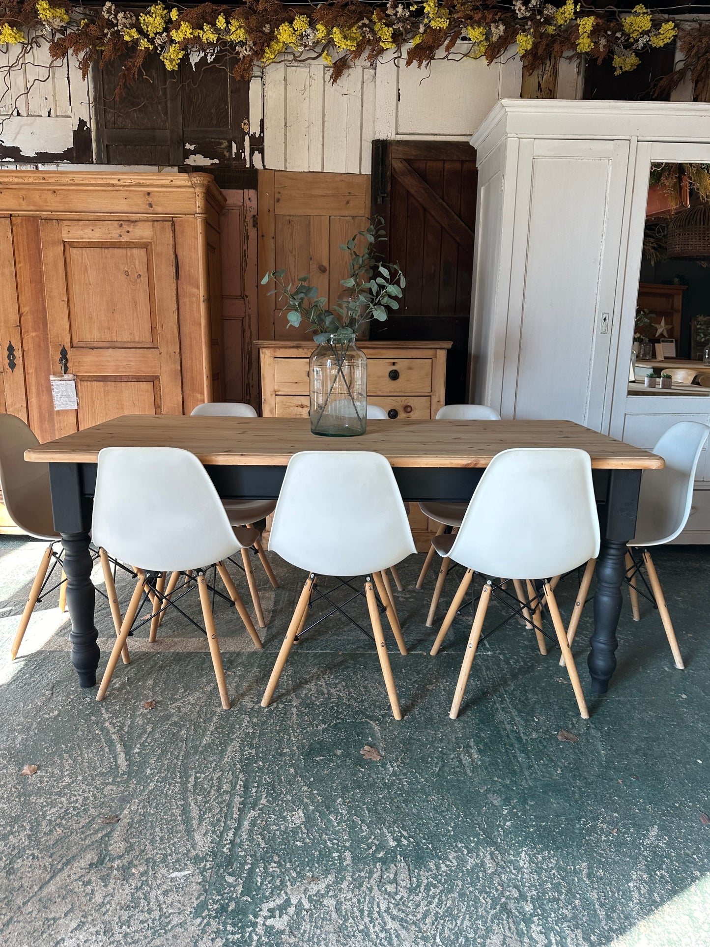 Rustic farmhouse table 8 seater