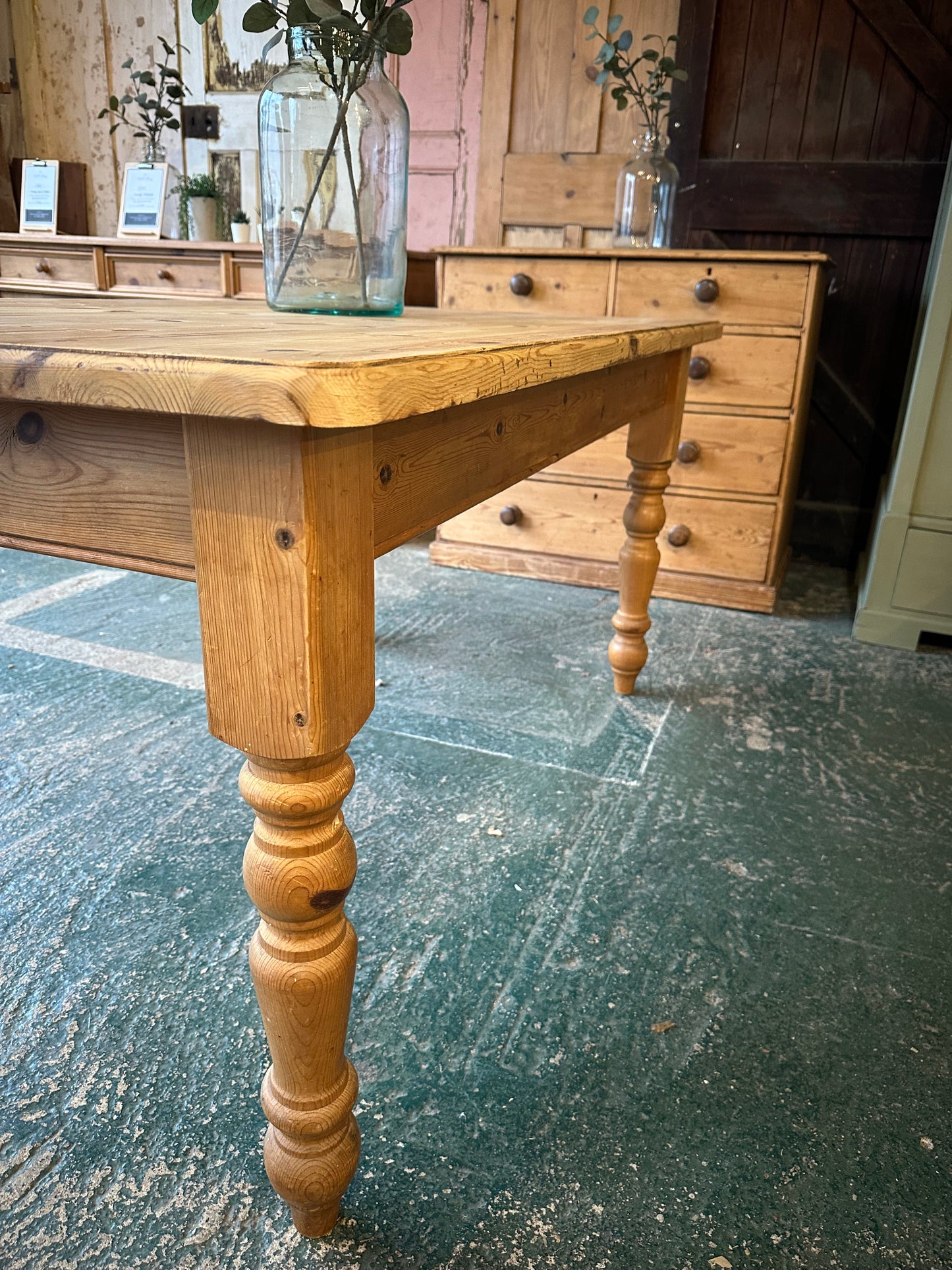 Rustic farmhouse table 6 seater