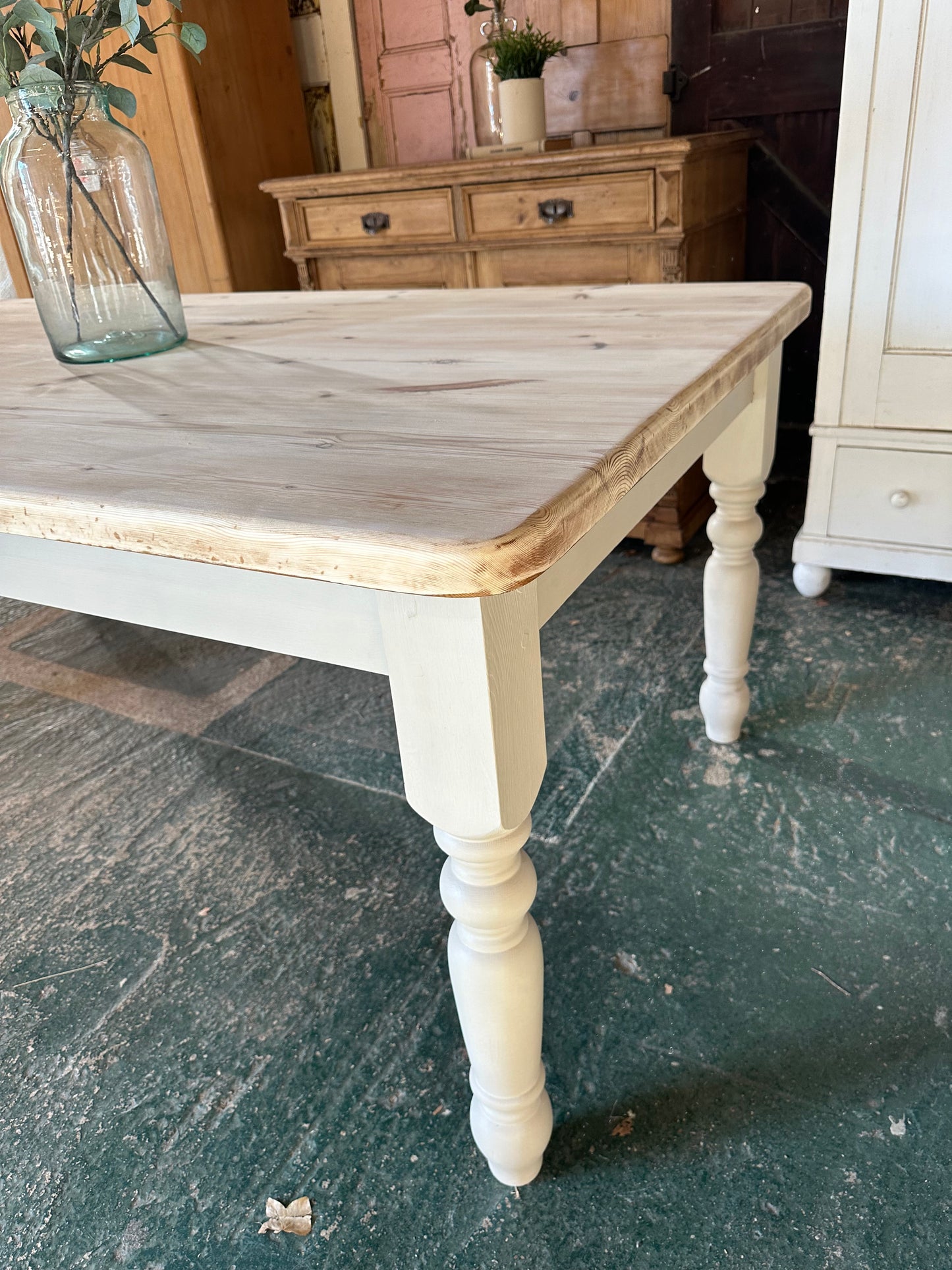 Rustic farmhouse table 8 seater