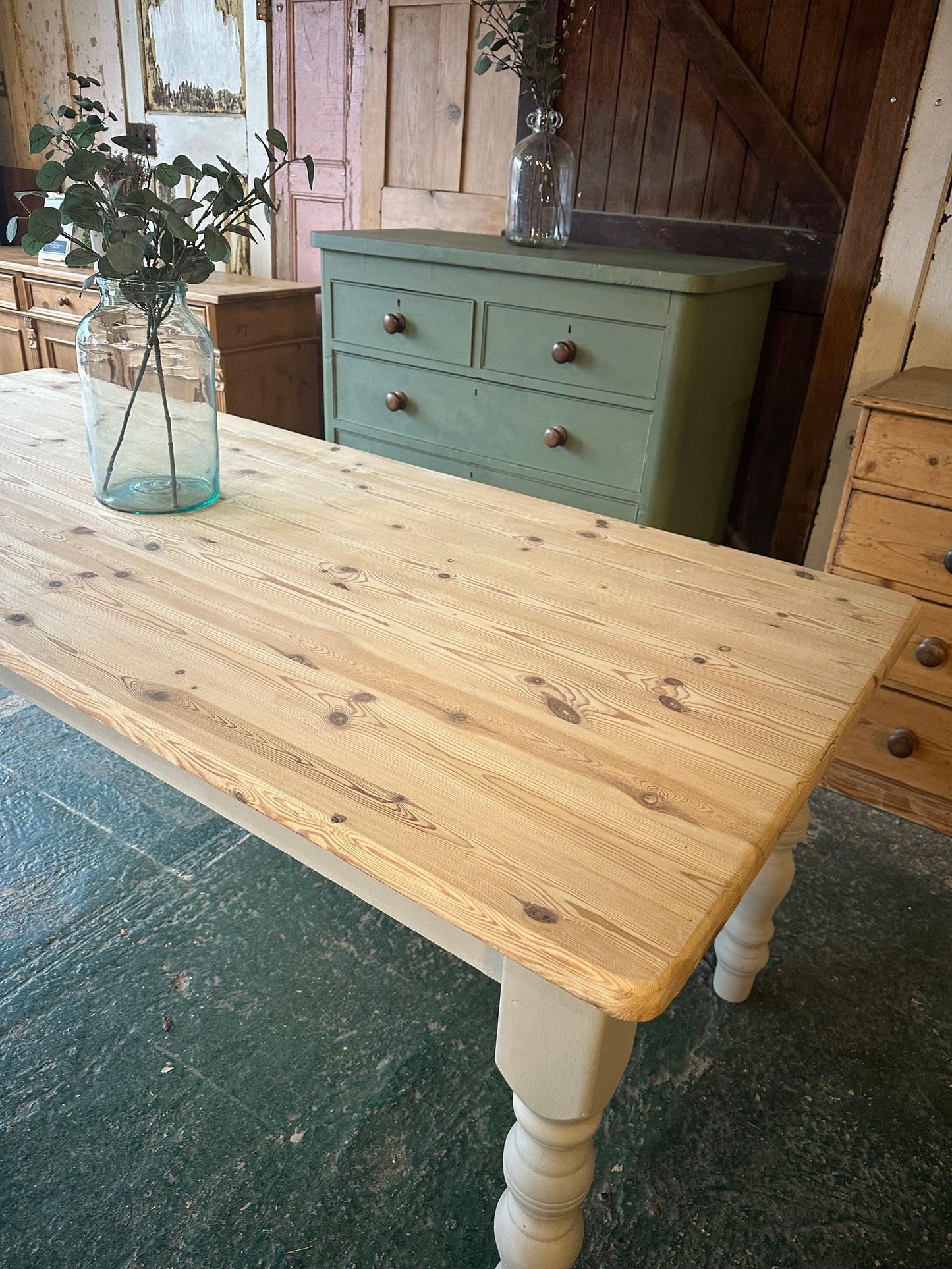 Rustic farmhouse table large 8 seater