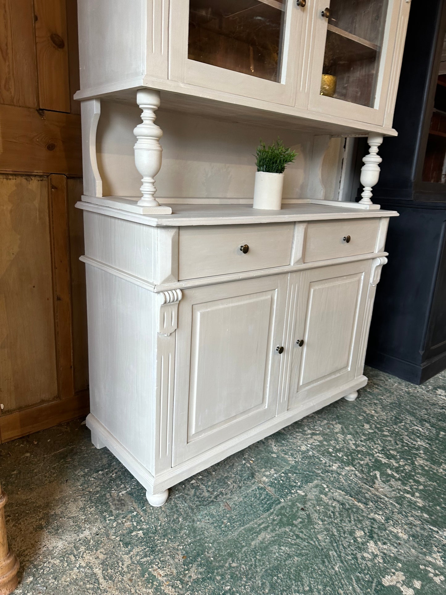 Vintage dresser