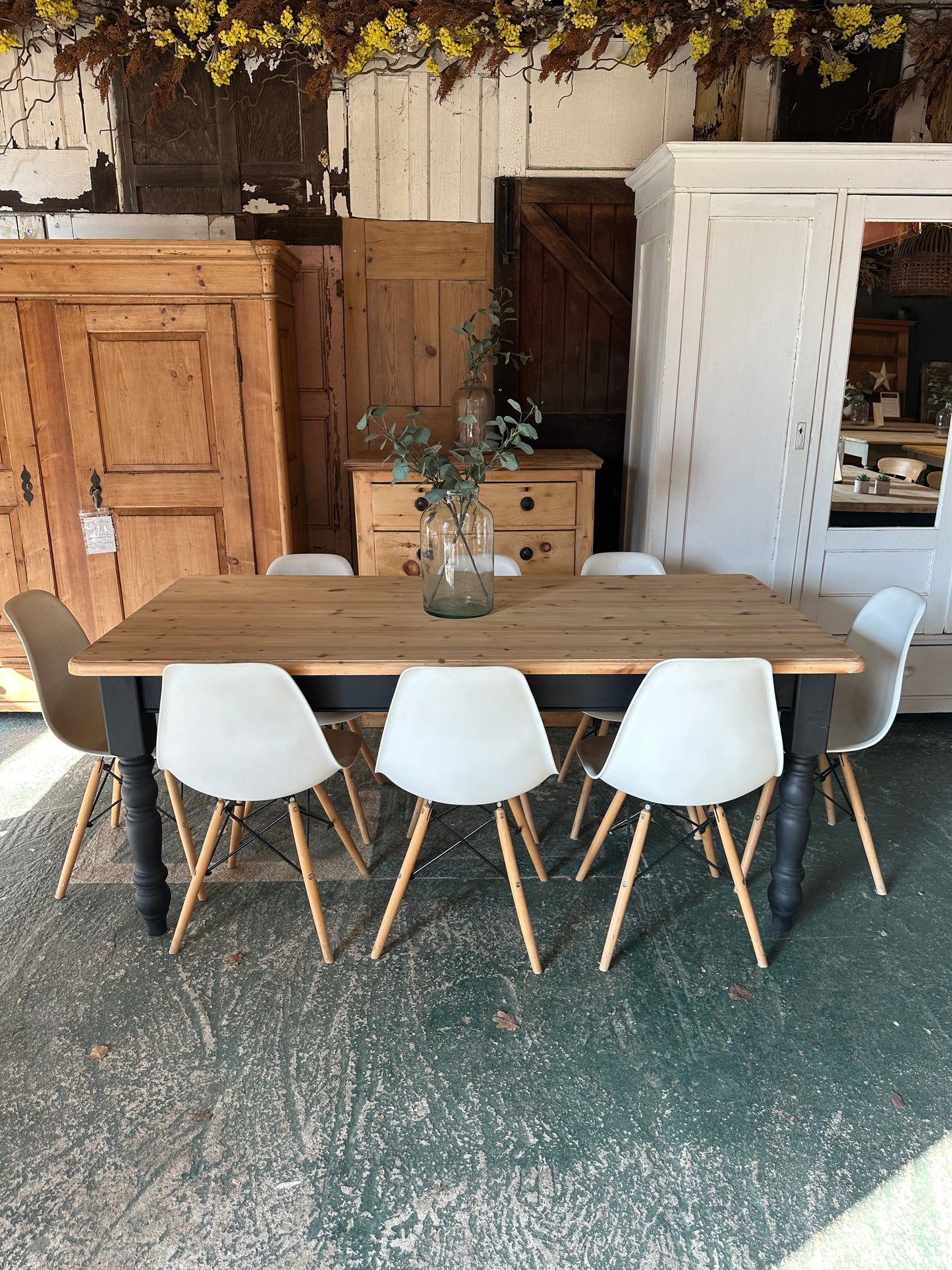 Rustic farmhouse table 8 seater