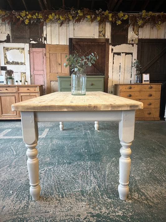 Rustic farmhouse table large 8 seater