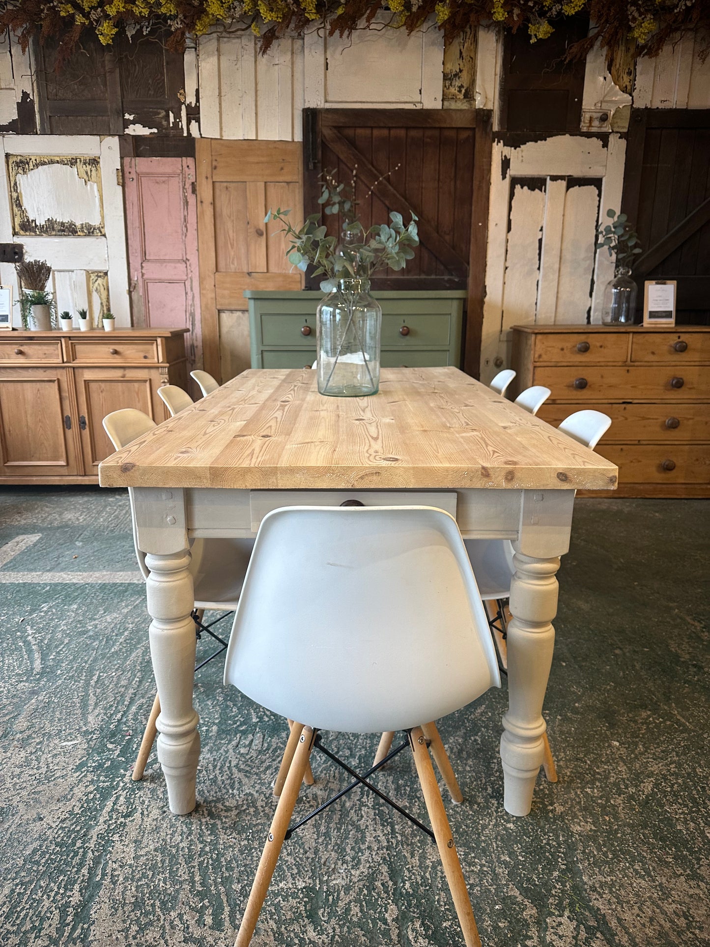 Rustic farmhouse table 8 seater