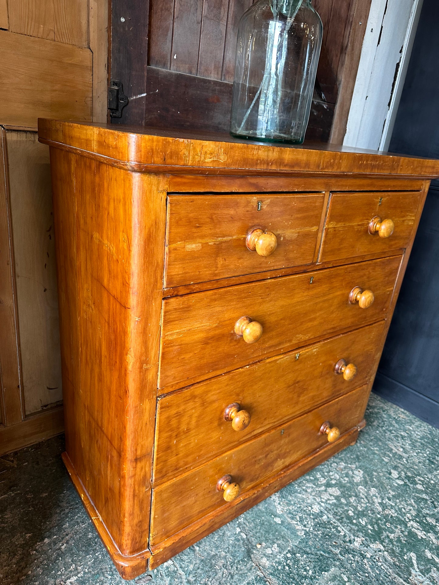Rustic vintage chest of drawers