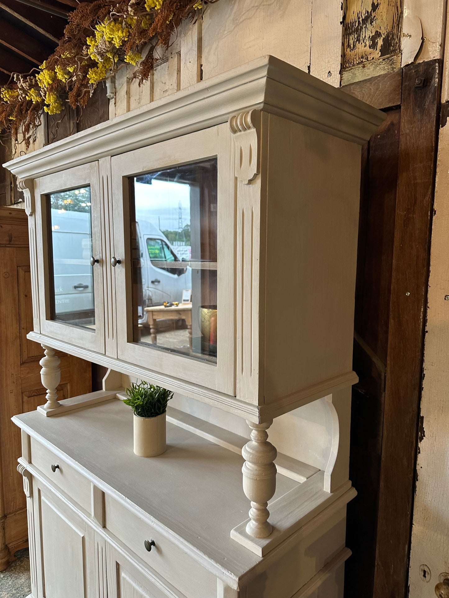 Vintage dresser