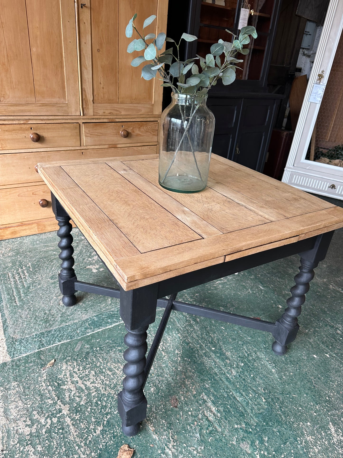 Rustic oak barley twist draw leaf table