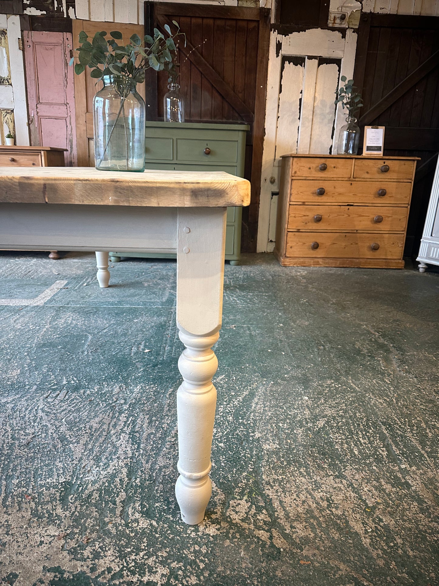 Rustic farmhouse table large 8 seater