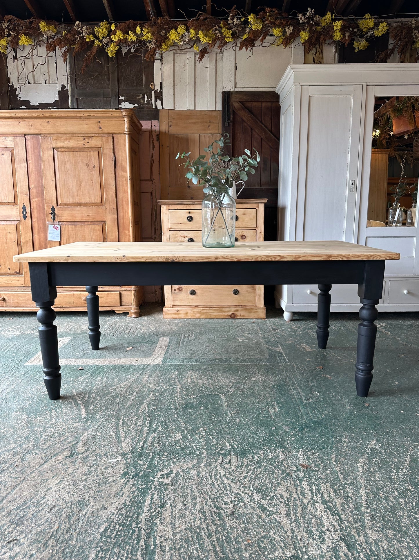 Rustic farmhouse table 8 seater