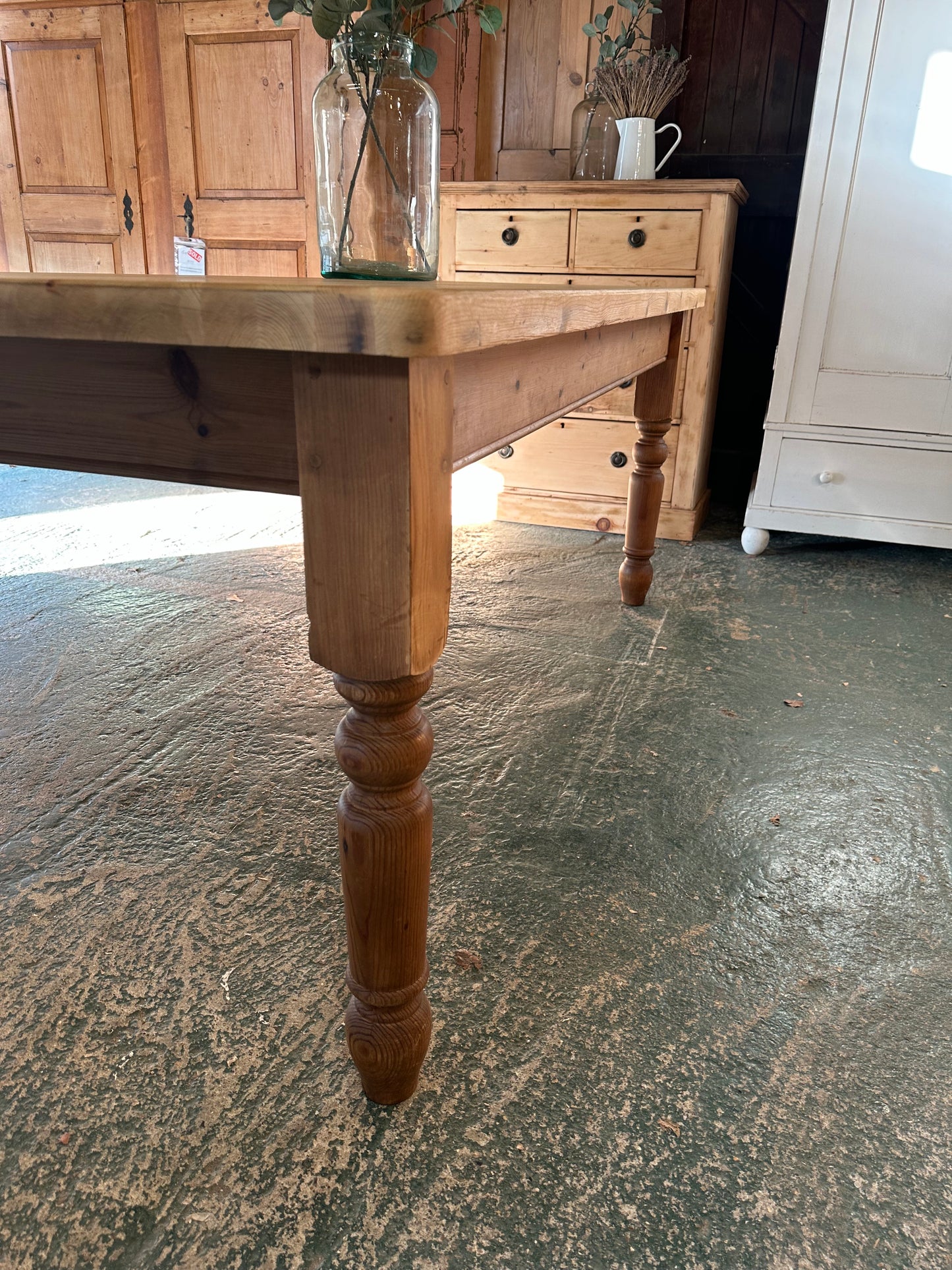 Rustic farmhouse table 8 seater
