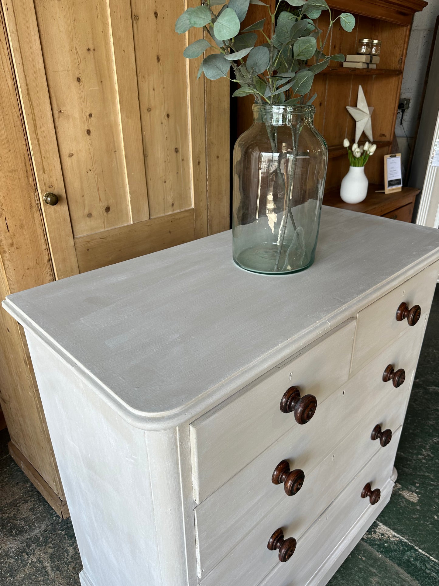 Vintage chest of drawers