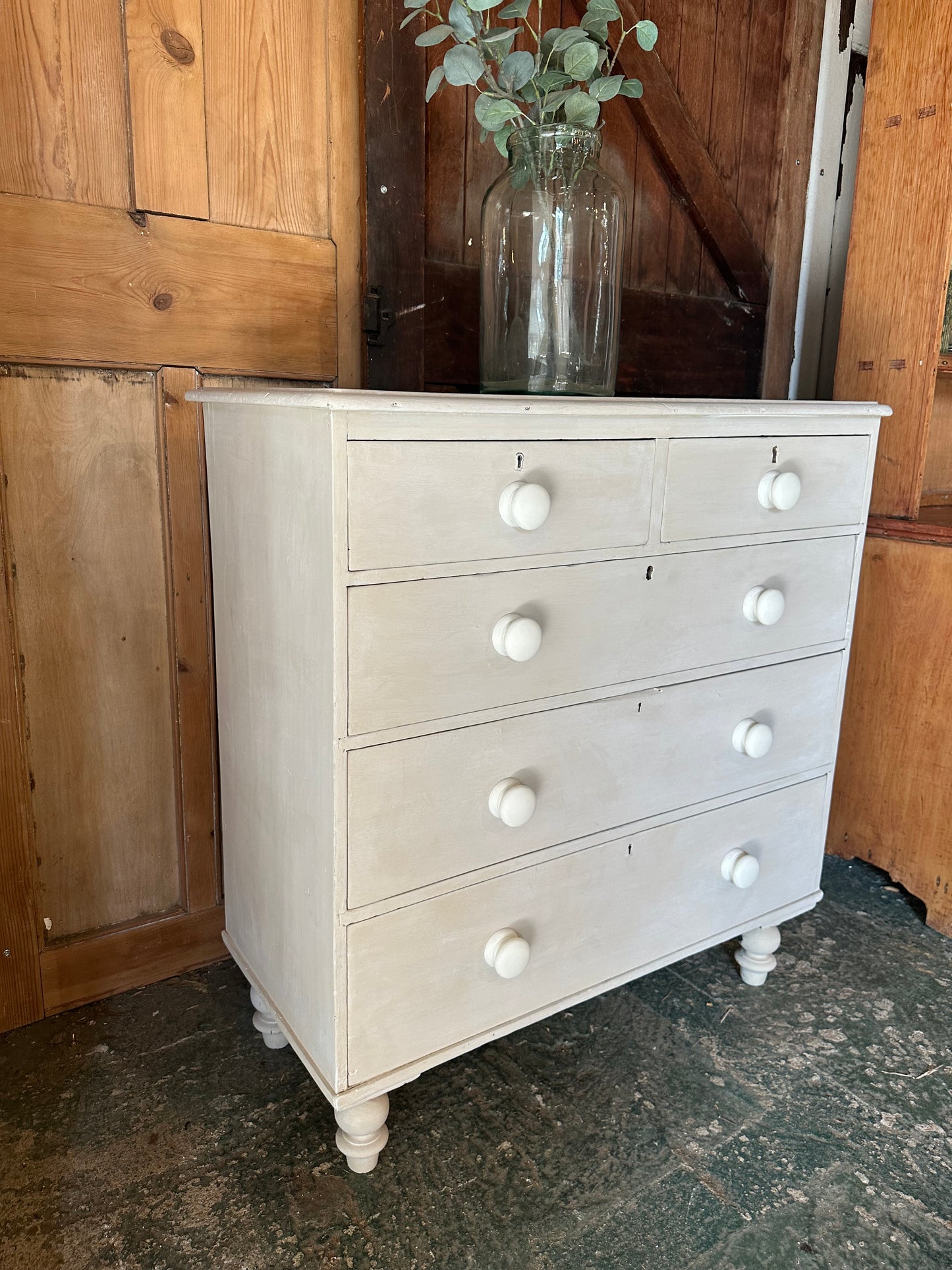 Rustic vintage chest of drawers