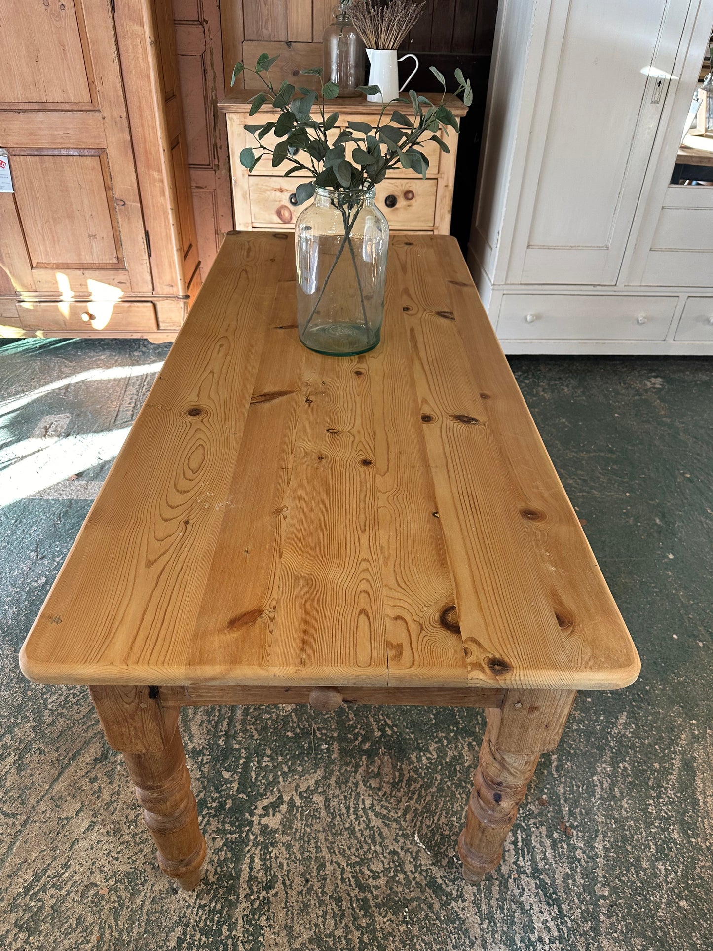 Rustic farmhouse table 8 seater