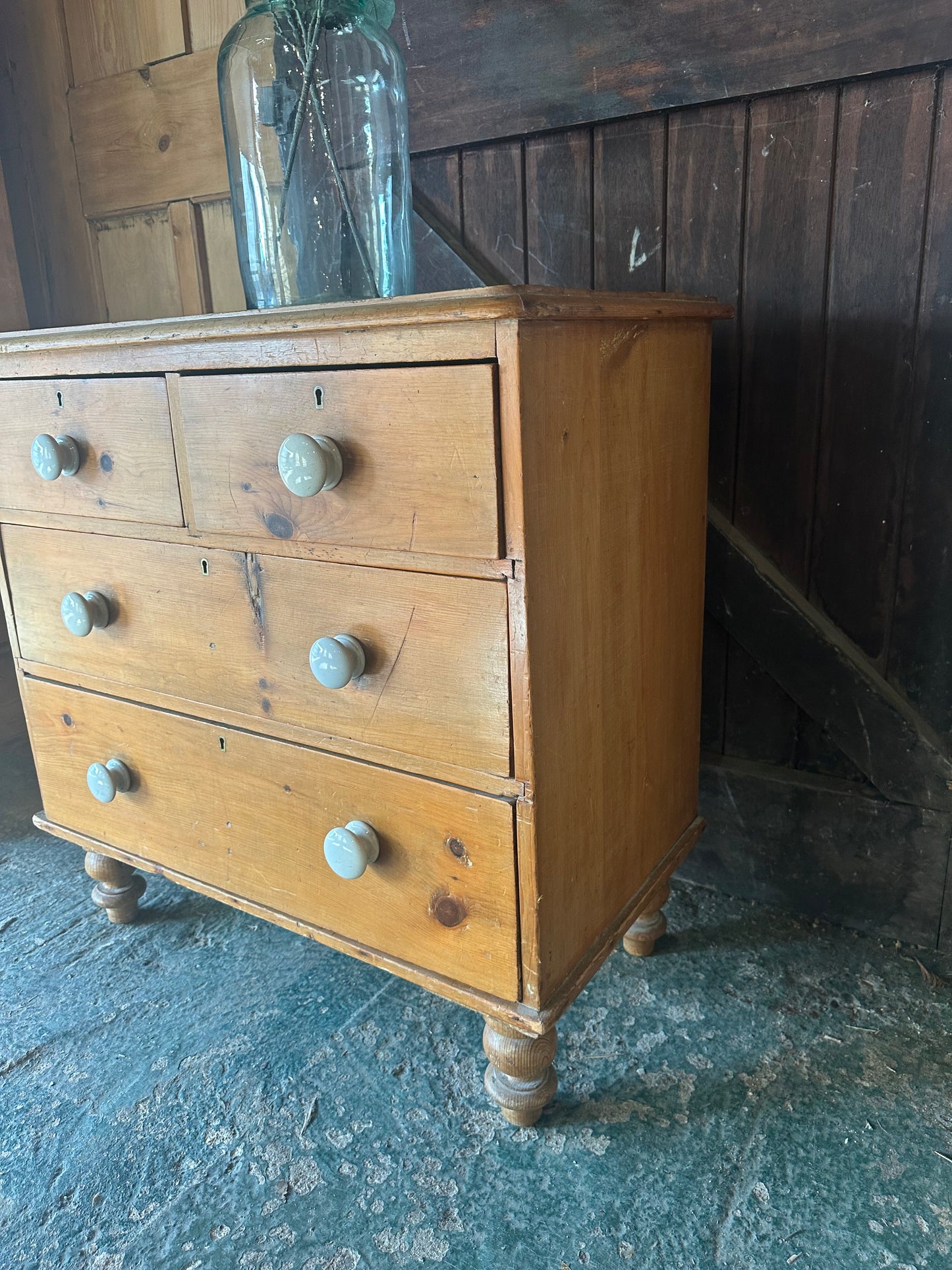 Vintage chest of drawers