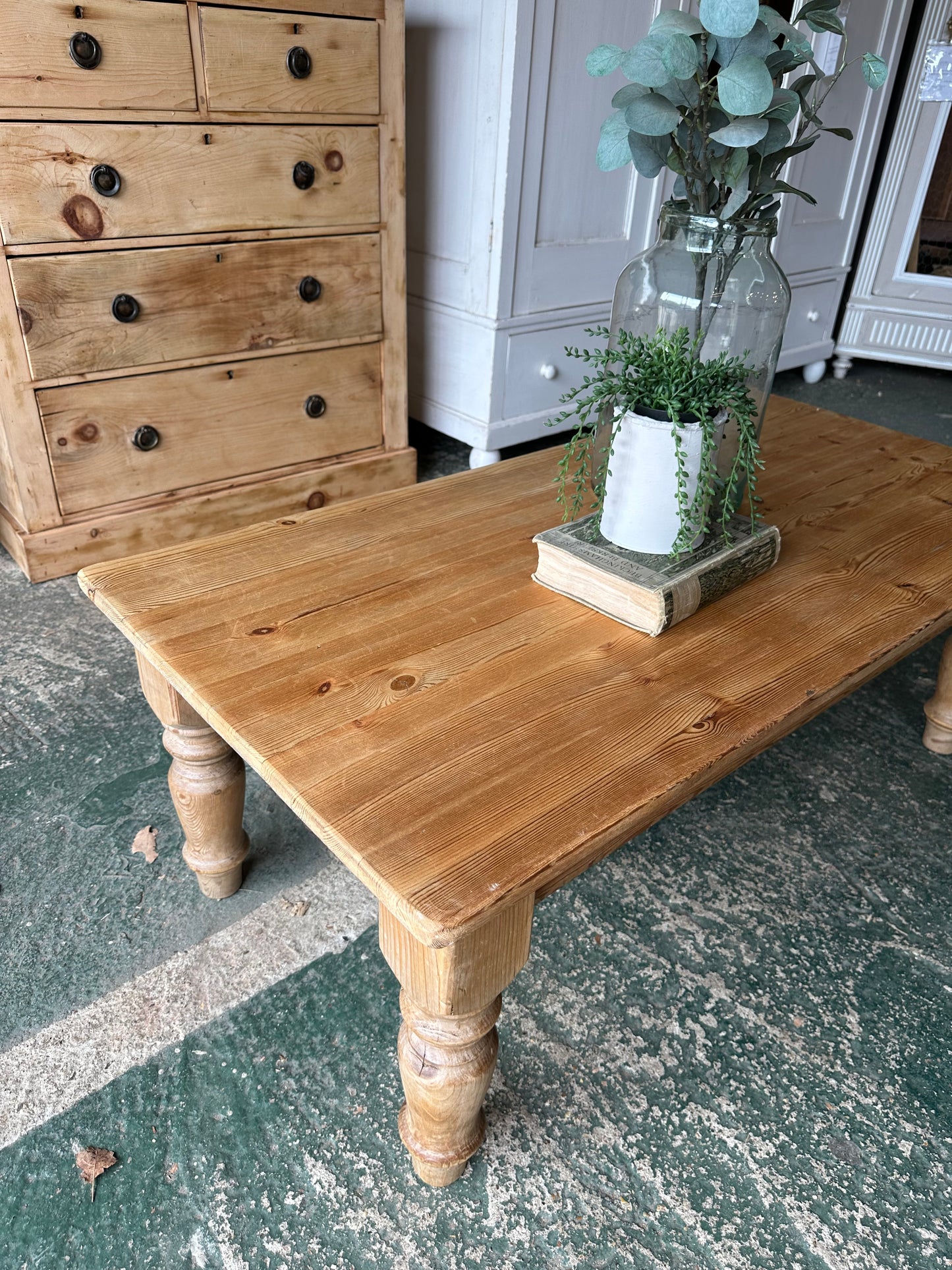 Rustic Farmhouse coffee table