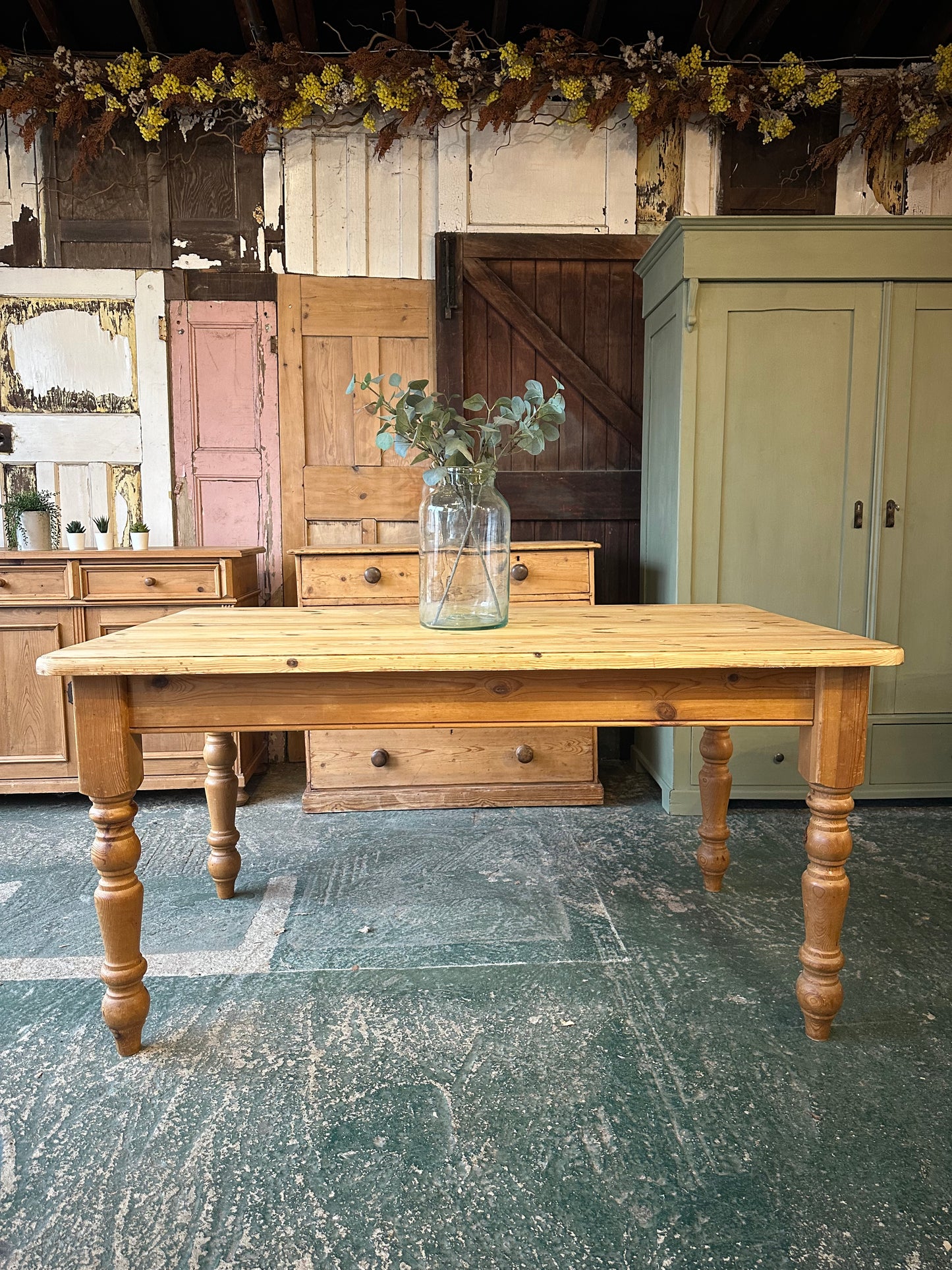 Rustic farmhouse table 6 seater
