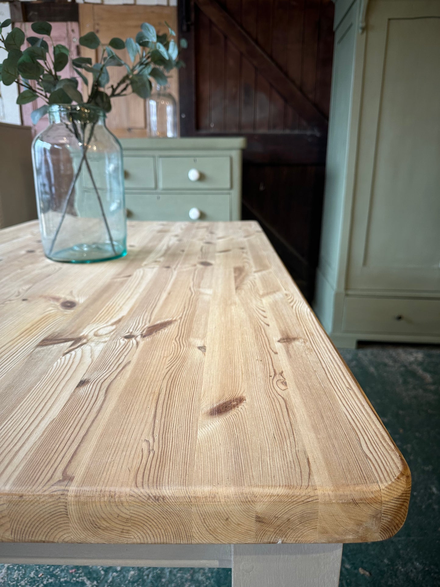 Rustic farmhouse table 6 seater