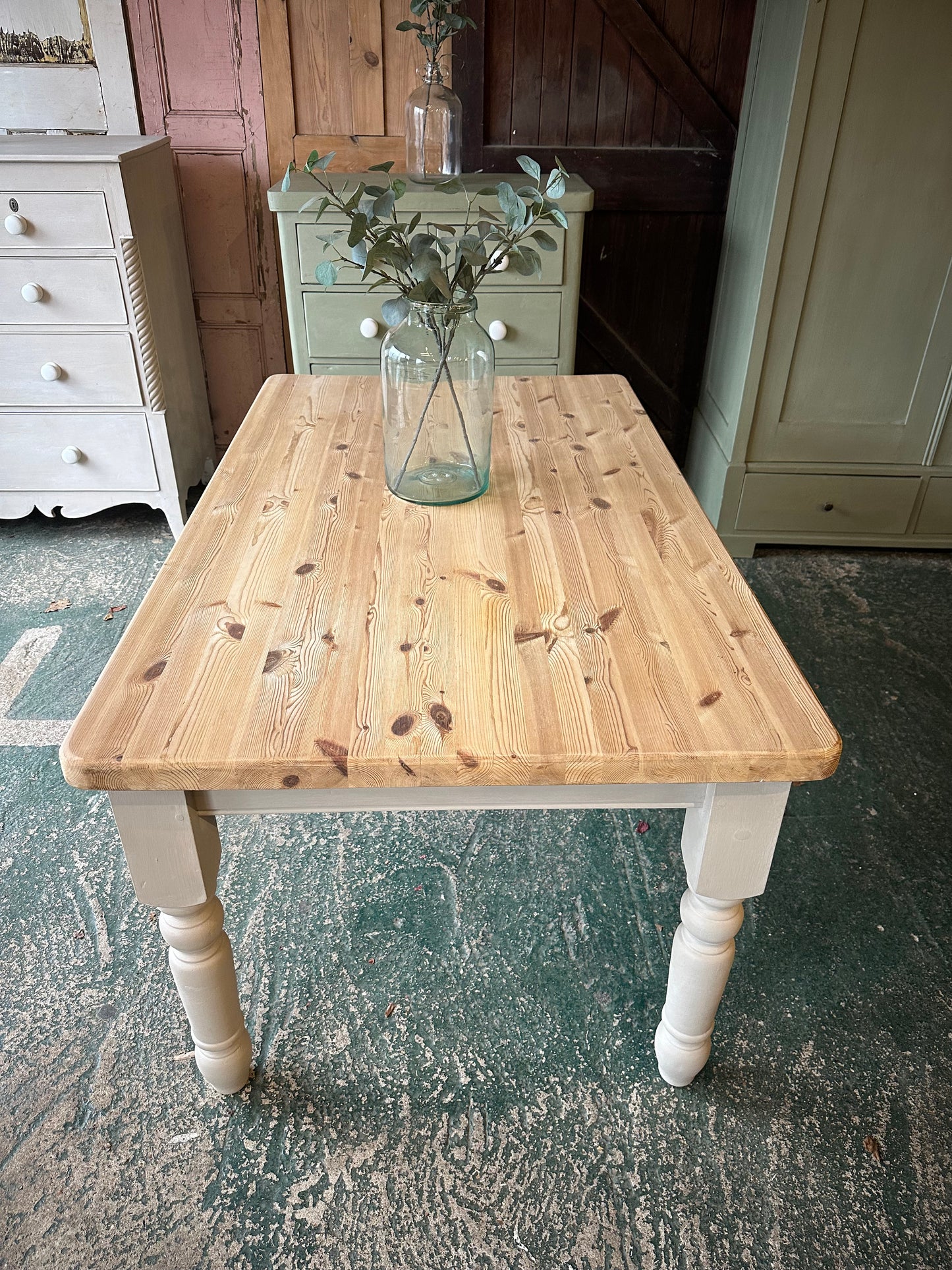 Rustic farmhouse table 6 seater