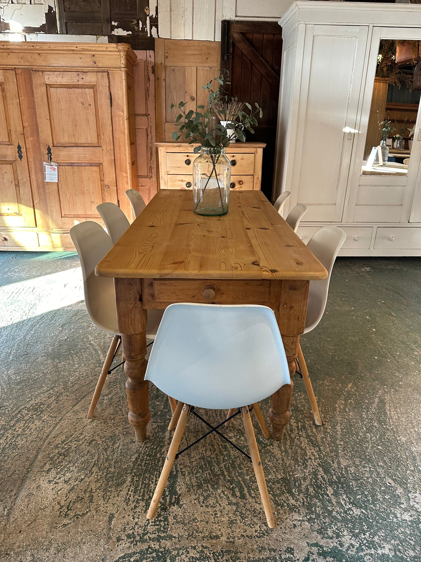 Rustic farmhouse table 8 seater