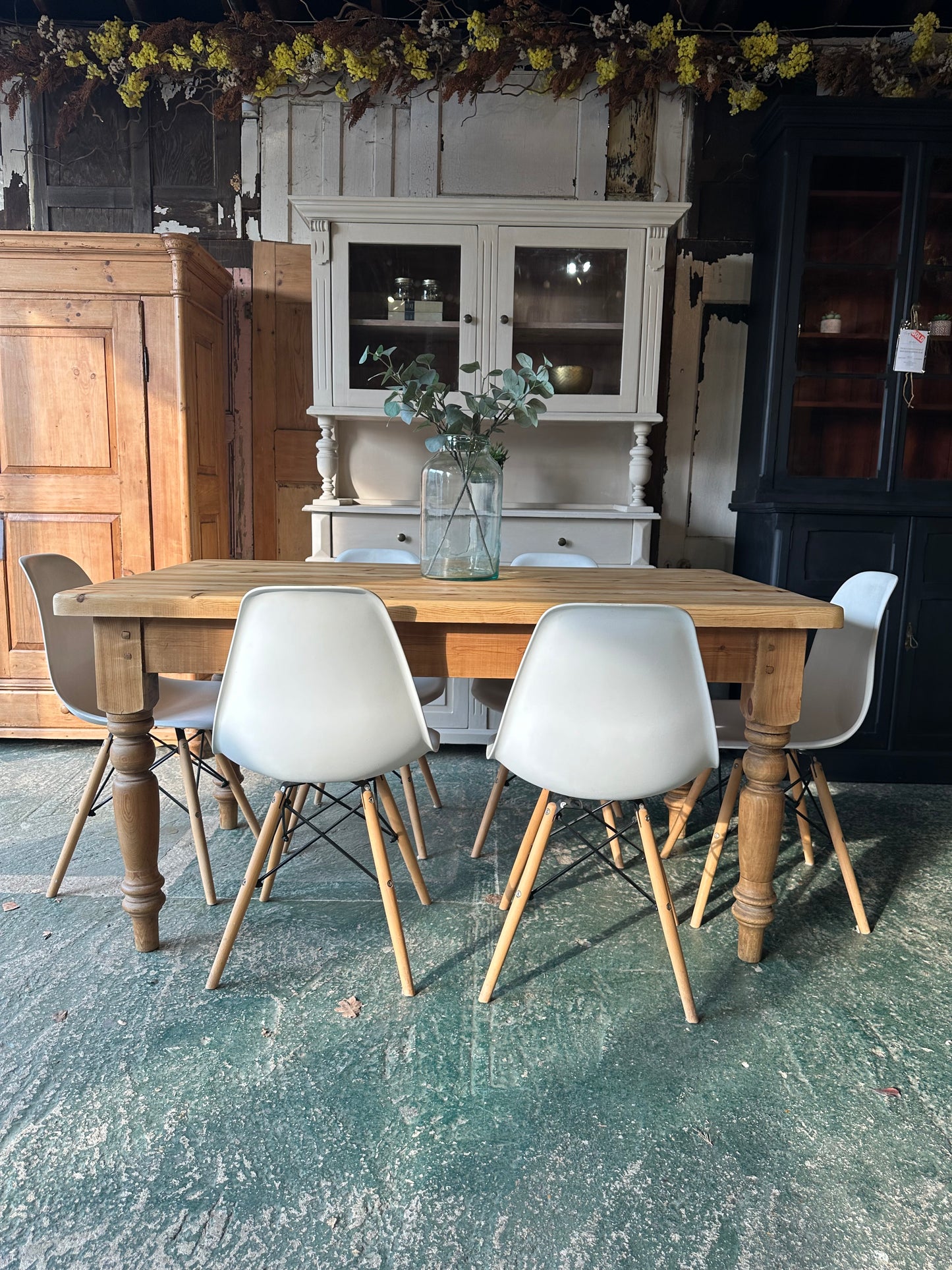 Rustic farmhouse table 6 seater