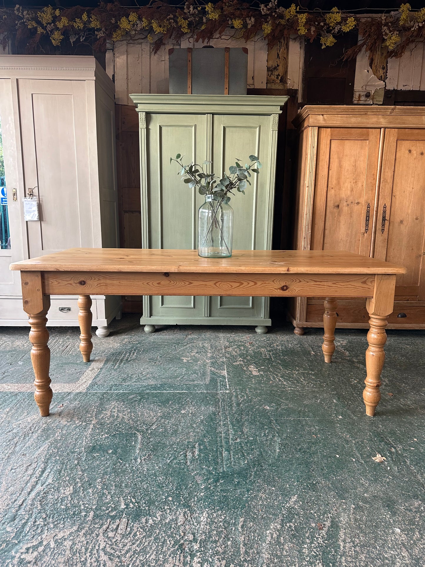 Rustic farmhouse table 8 seater
