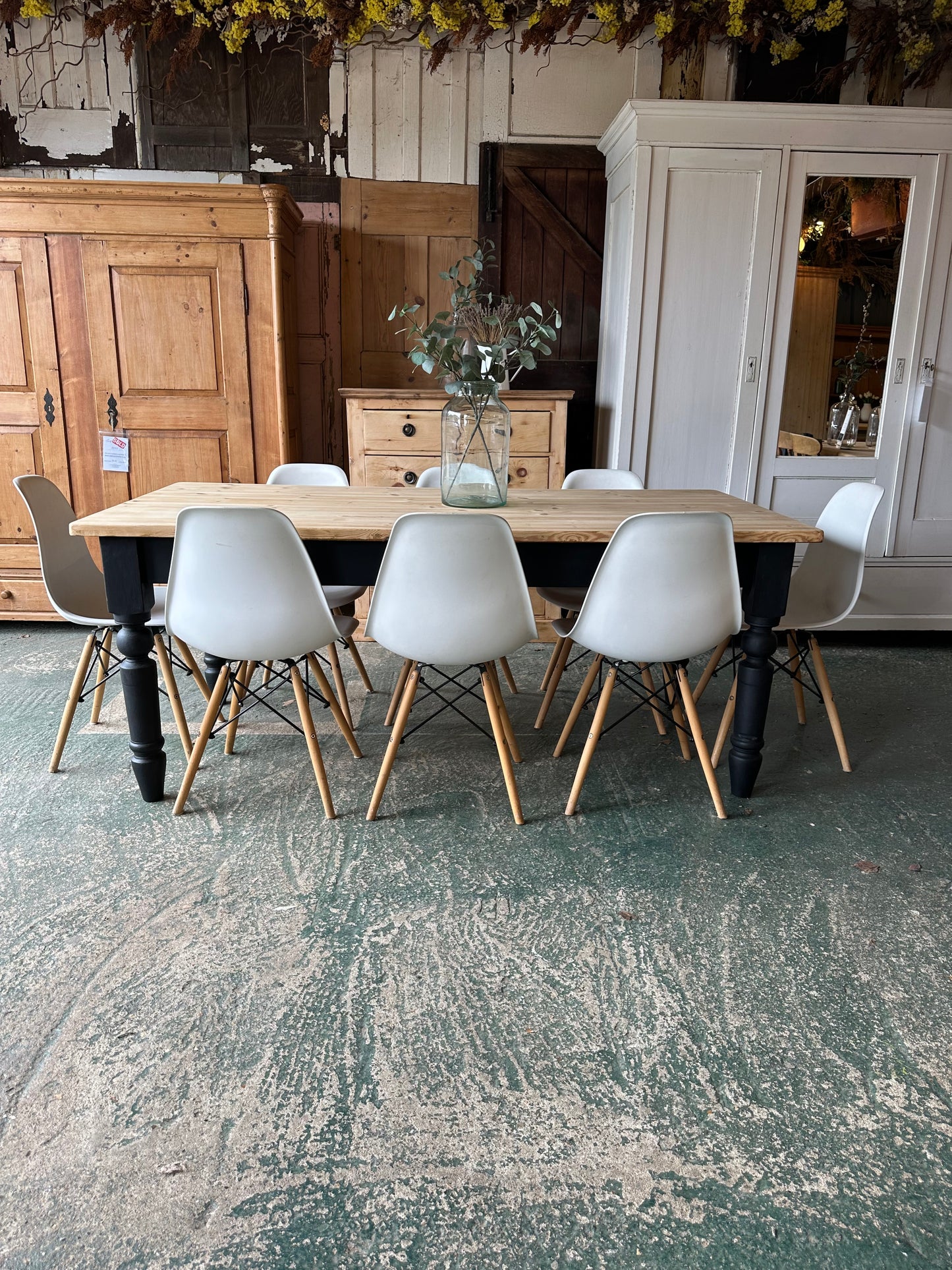 Rustic farmhouse table 8 seater