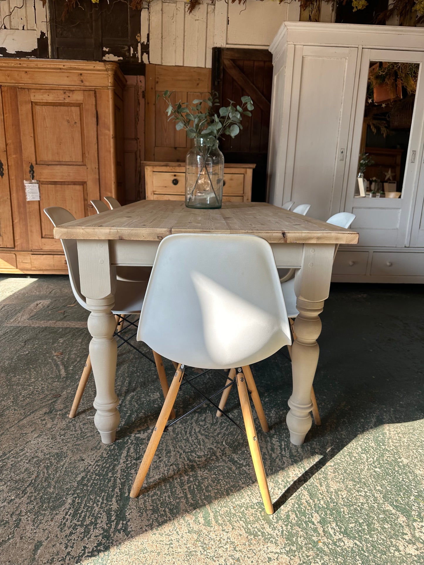 Rustic farmhouse table 8 seater