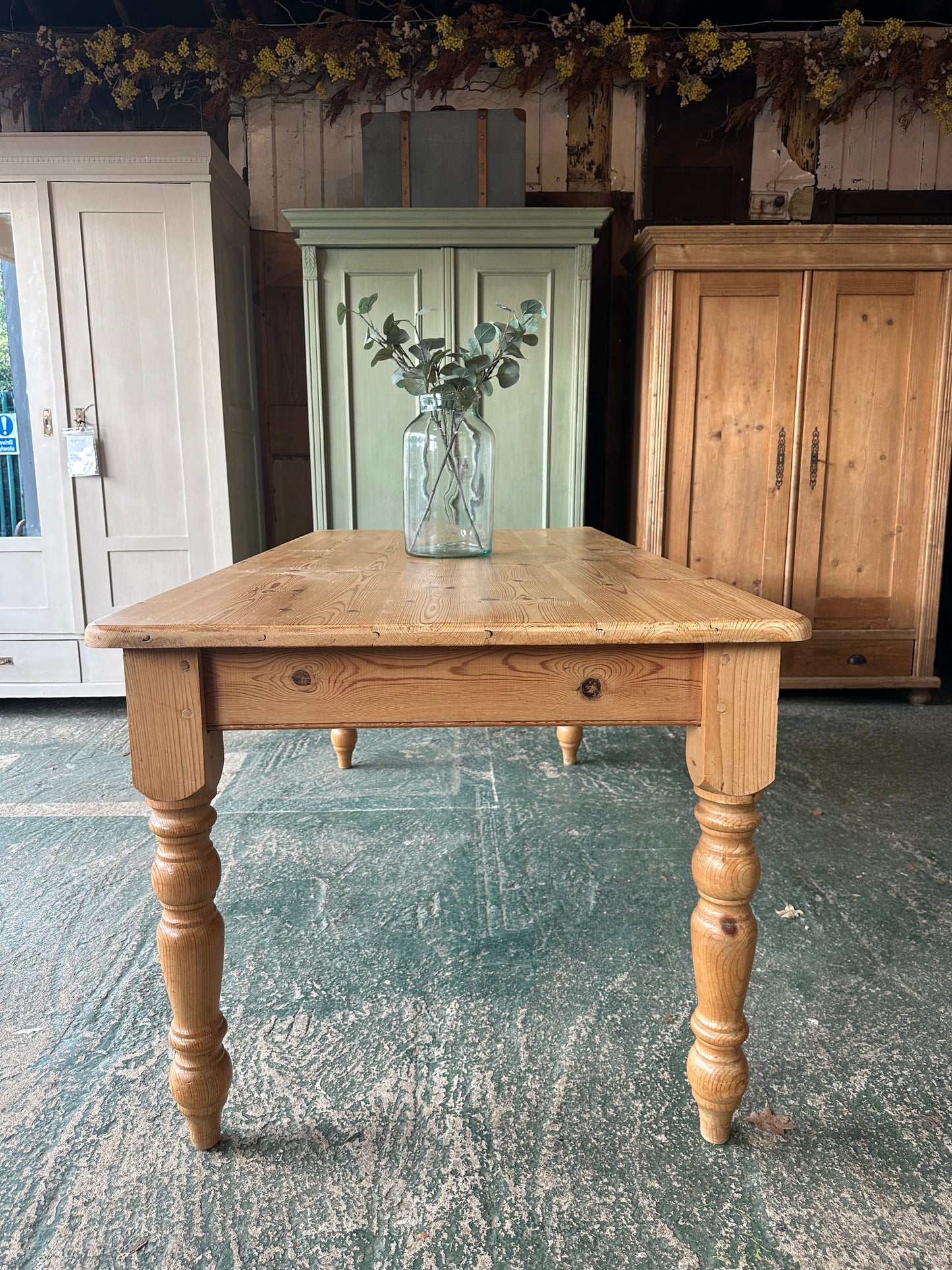Rustic farmhouse table 8 seater