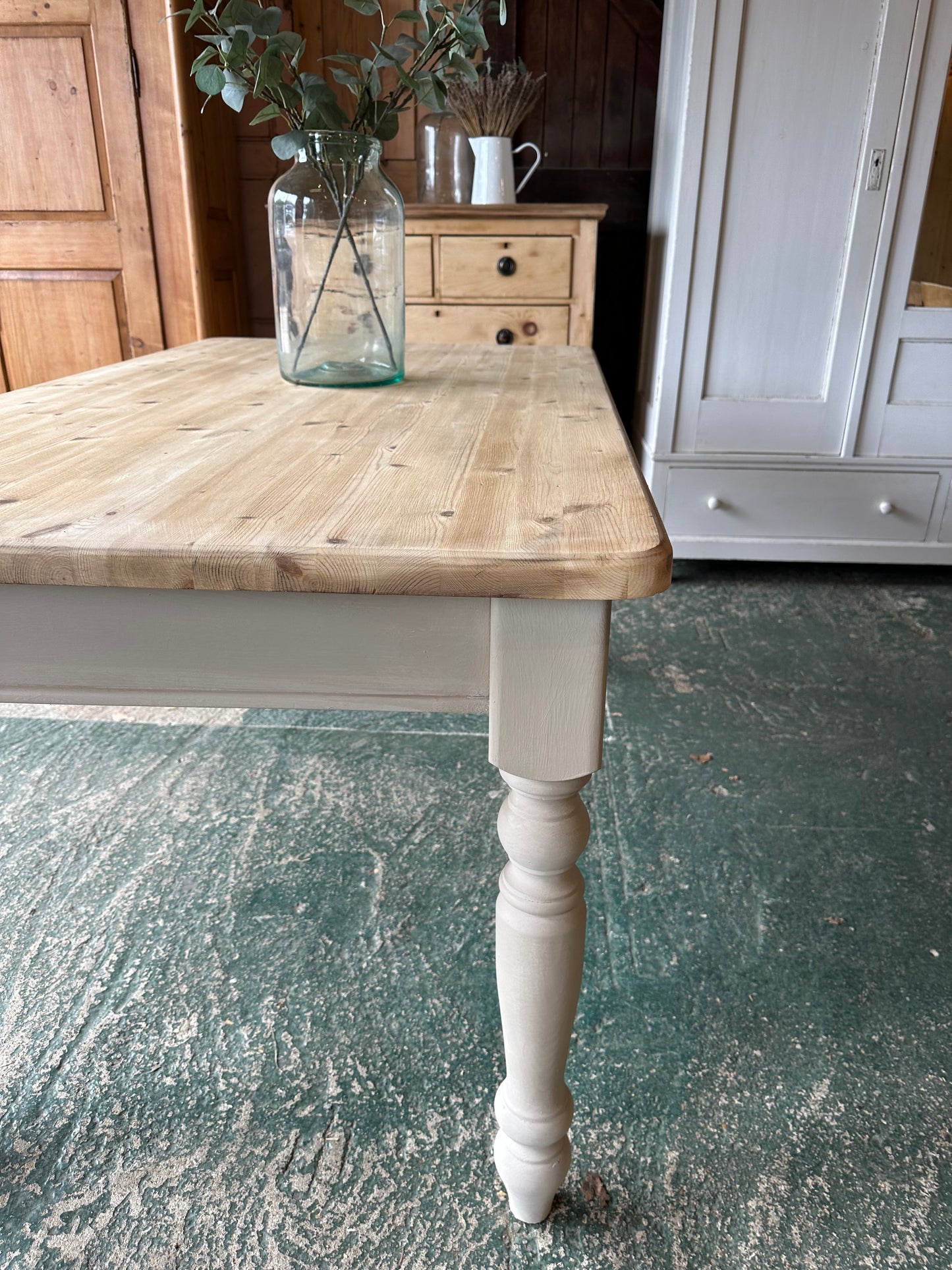 Rustic farmhouse table 6 seater