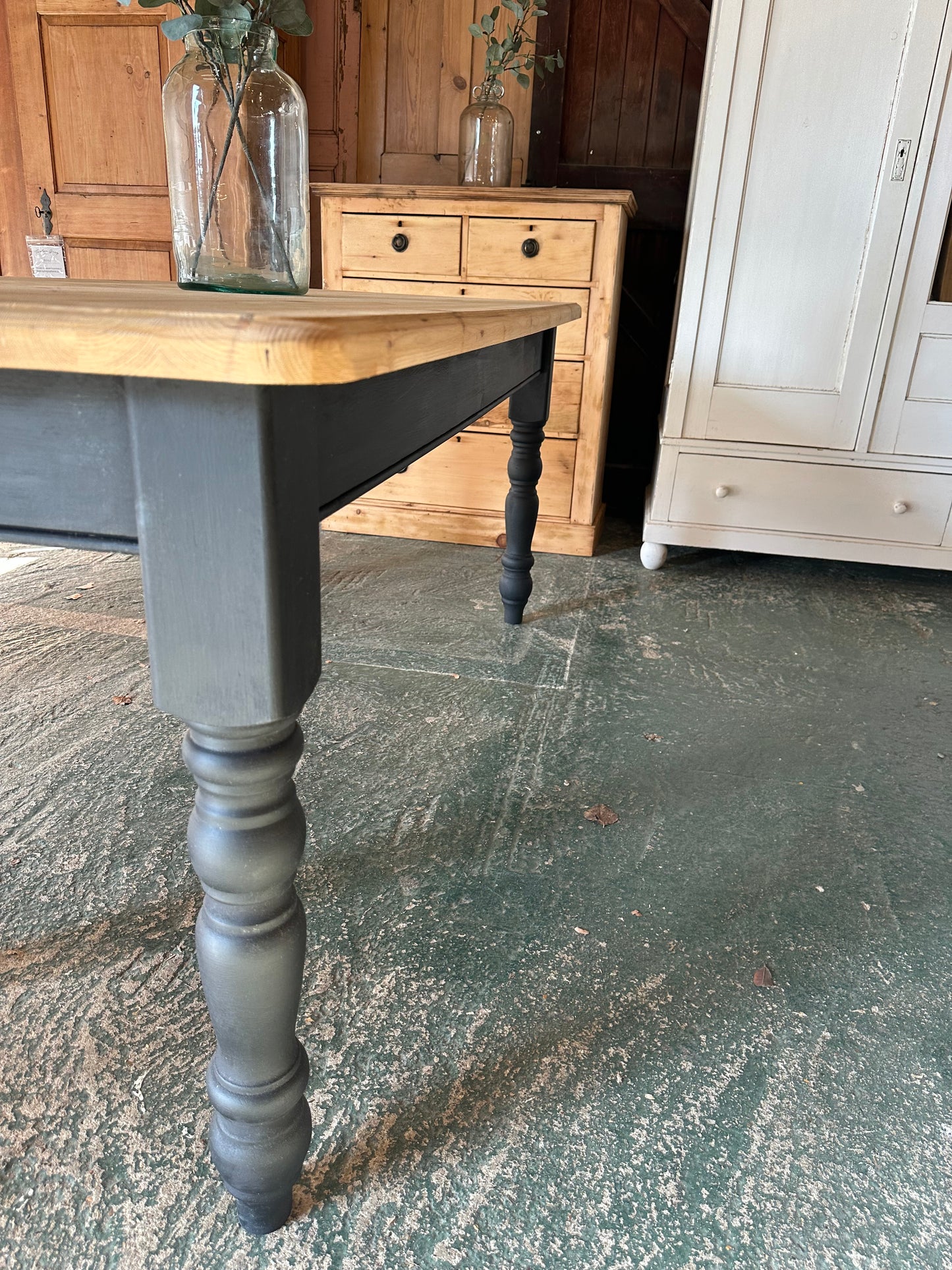 Rustic farmhouse table 8 seater