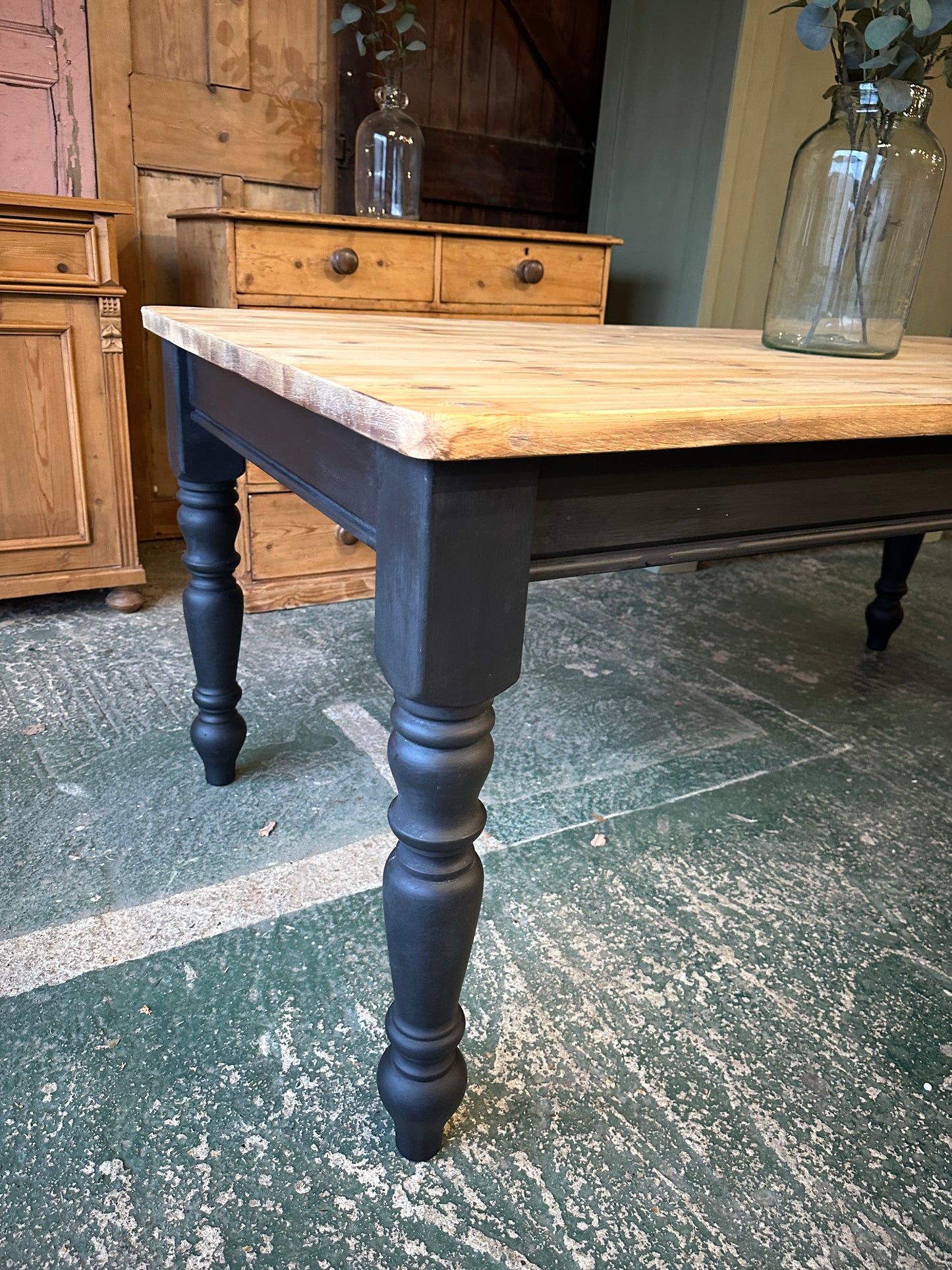 Rustic farmhouse table 8 seater
