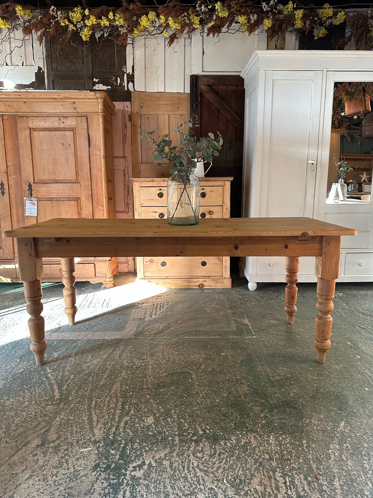 Rustic farmhouse table 8 seater
