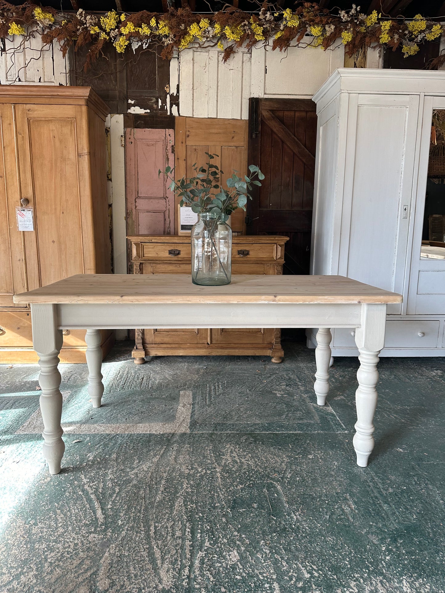 Rustic farmhouse table 6 seater