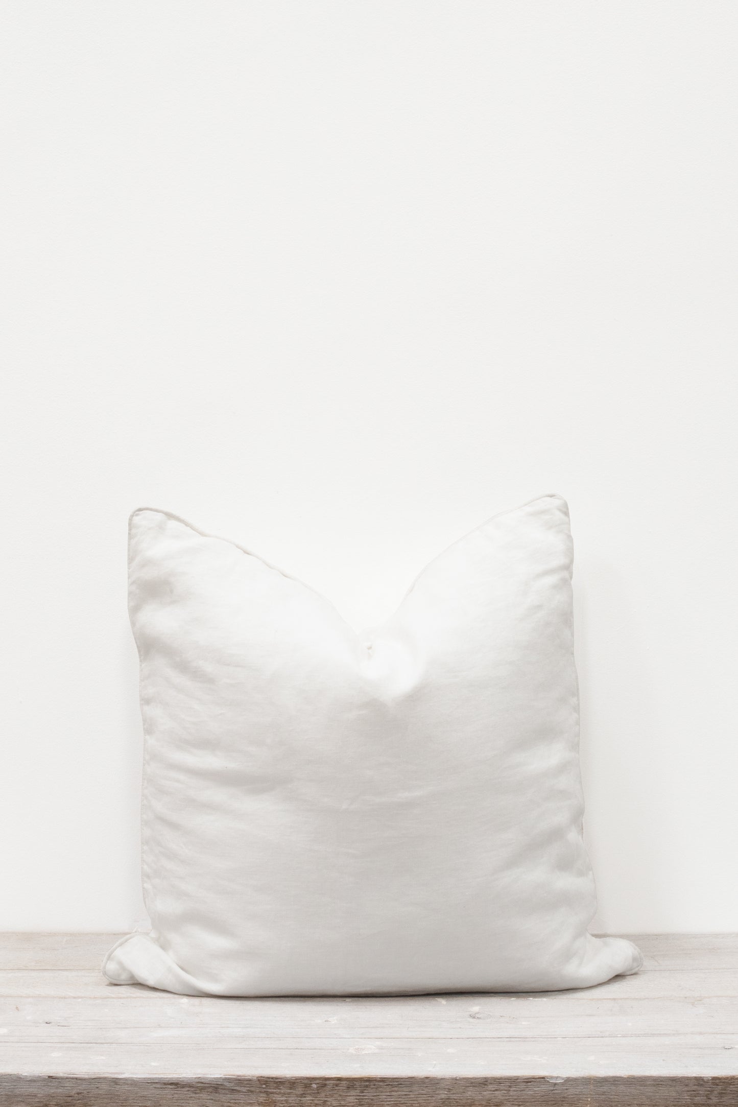 Lisbon Cushion White inners