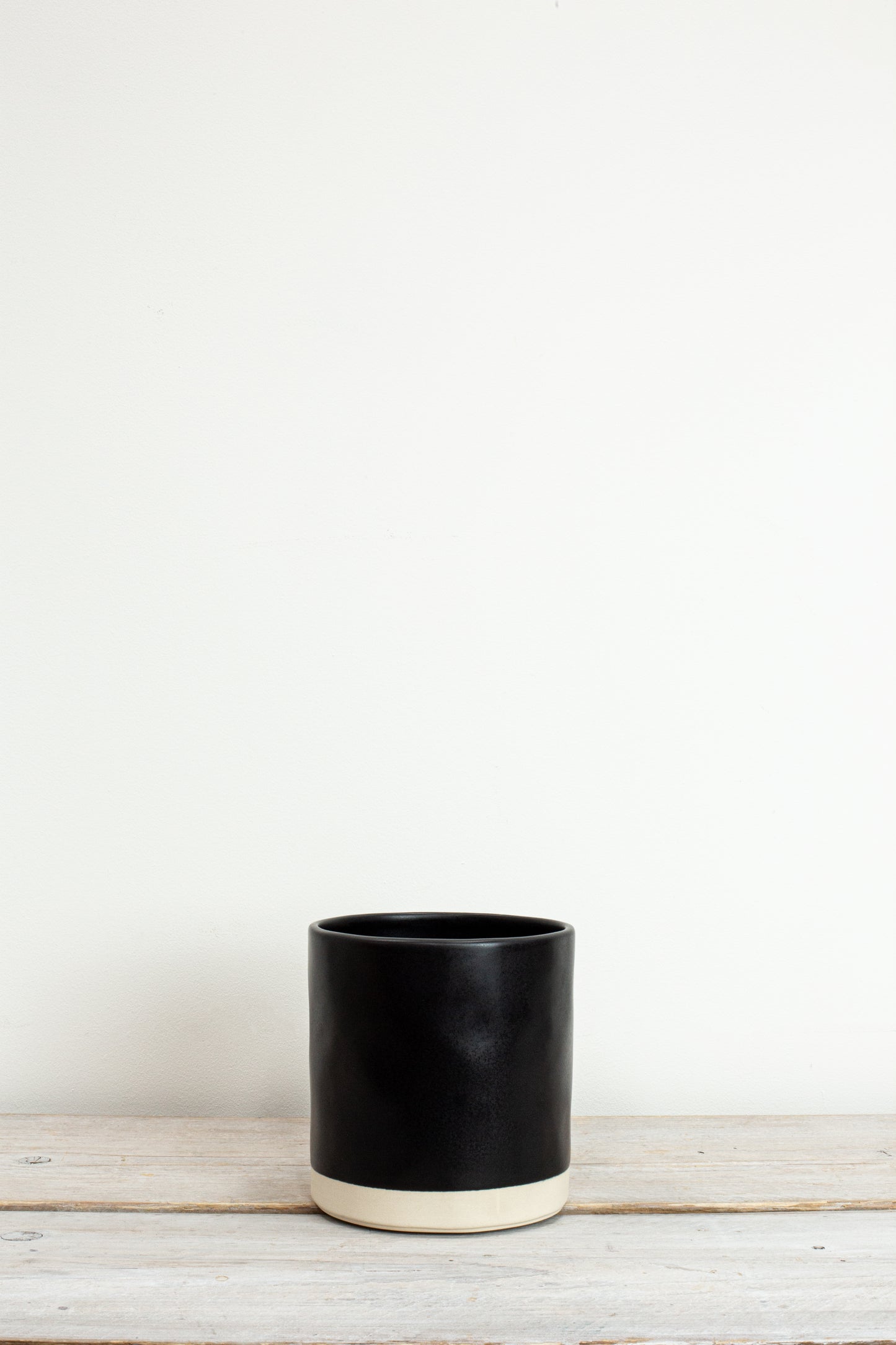 Kasvi Black Large Plant Pot