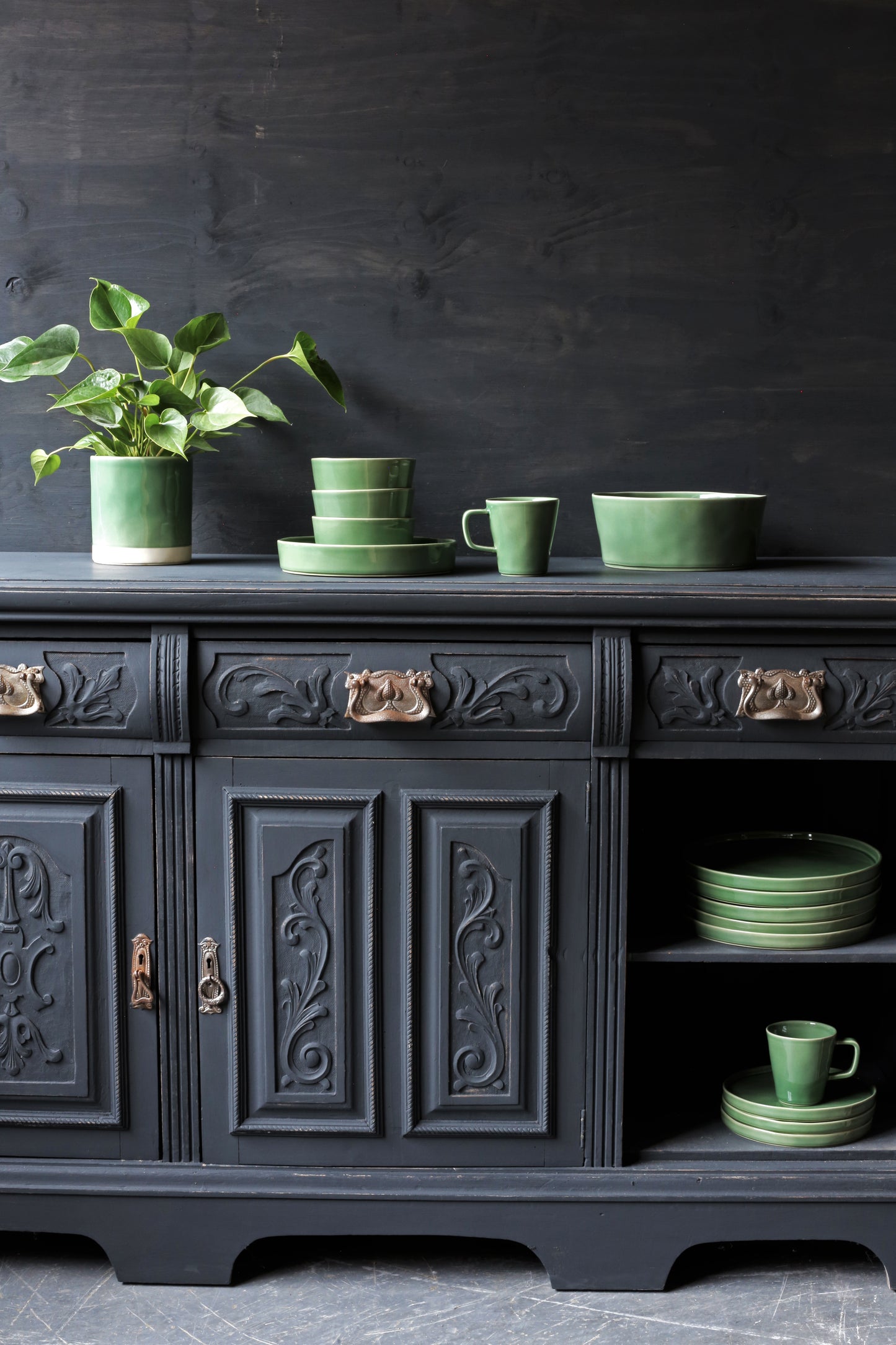 Pitka Parrot Tall Cylinder Vase