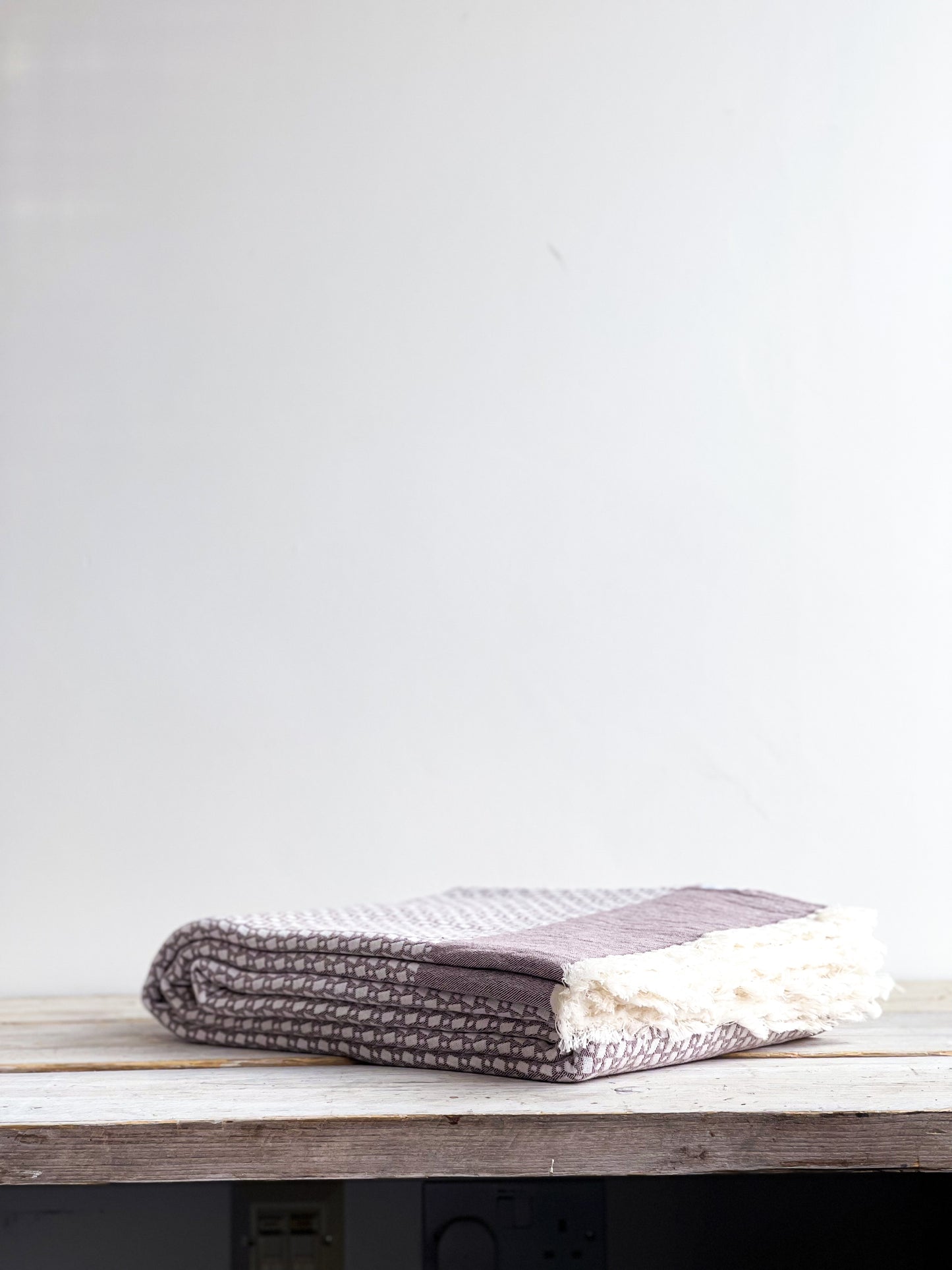 Fyn Pomegranate Bedspread with Fringe