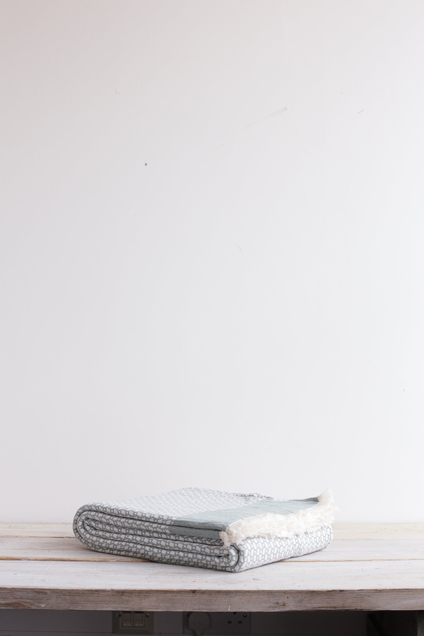 Fyn Sea Green Bedspread with Fringe