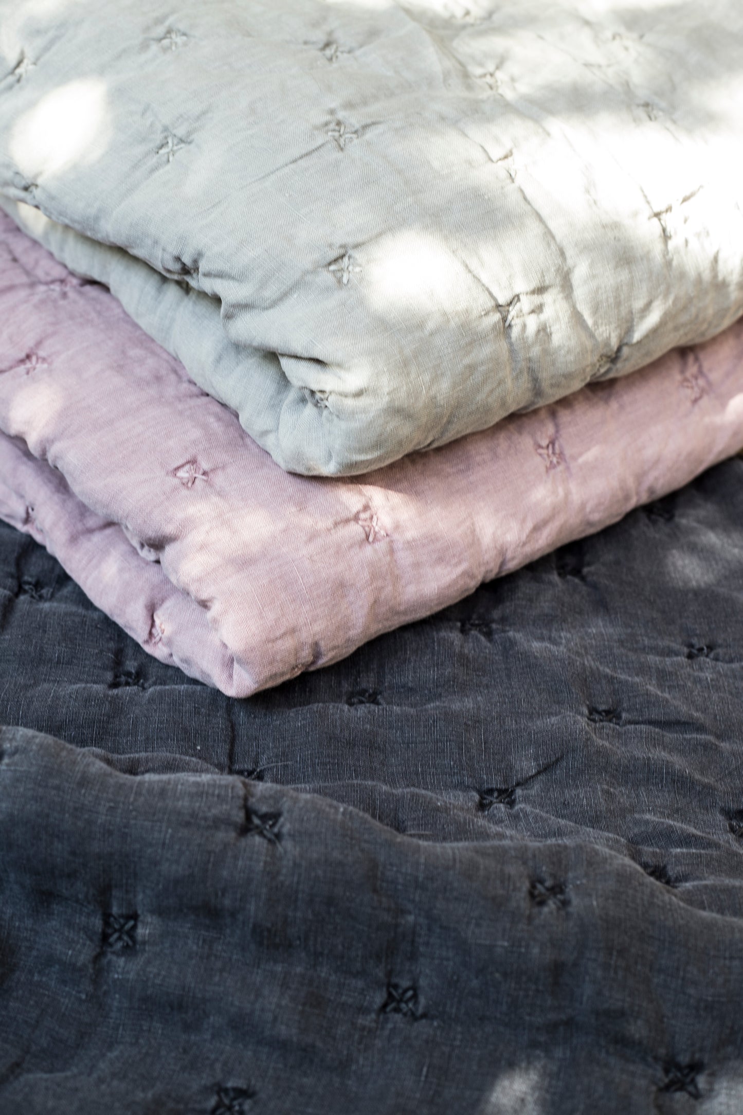 Mason Bee Velvet Throw Navy