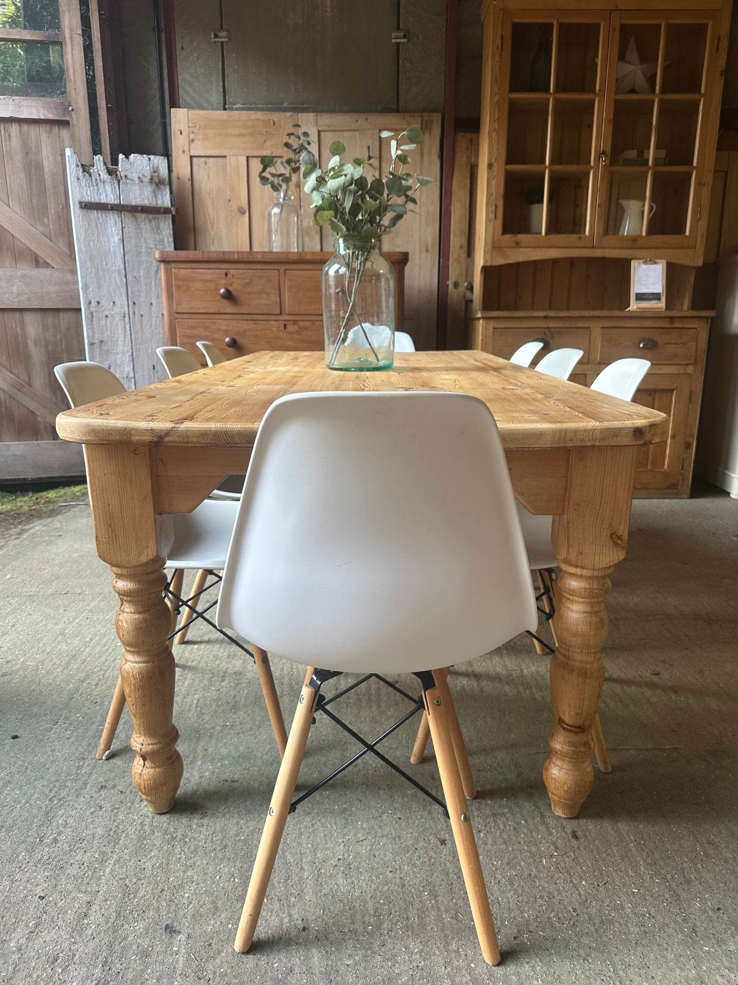 Farmhouse table 8 seater