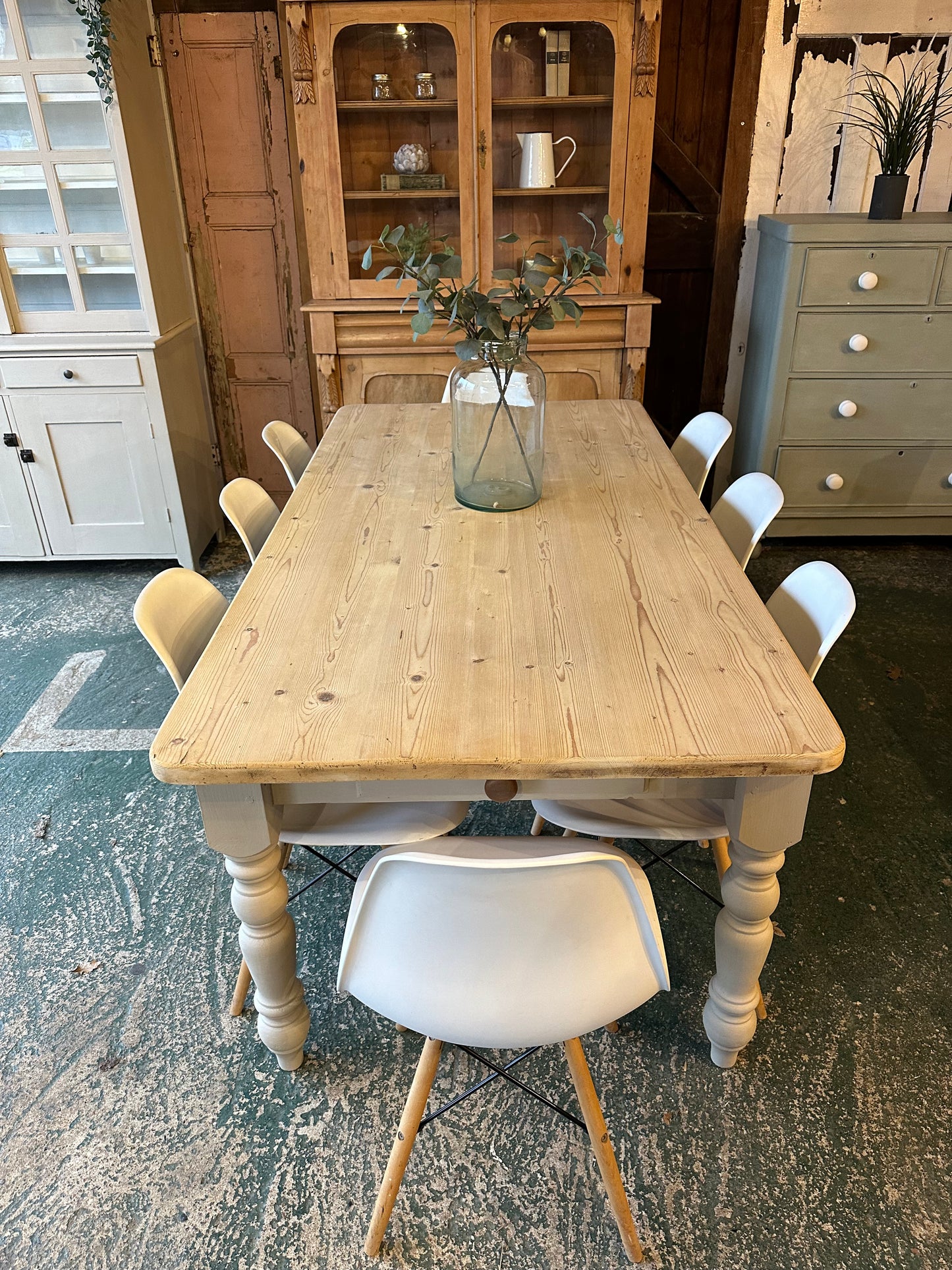 Rustic farmhouse table 8 seater